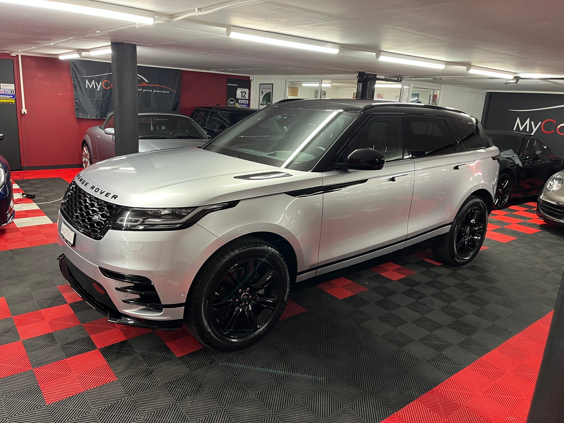 LAND ROVER Range Rover Velar R-Dynamic P 250 SE Automatic-image-10
