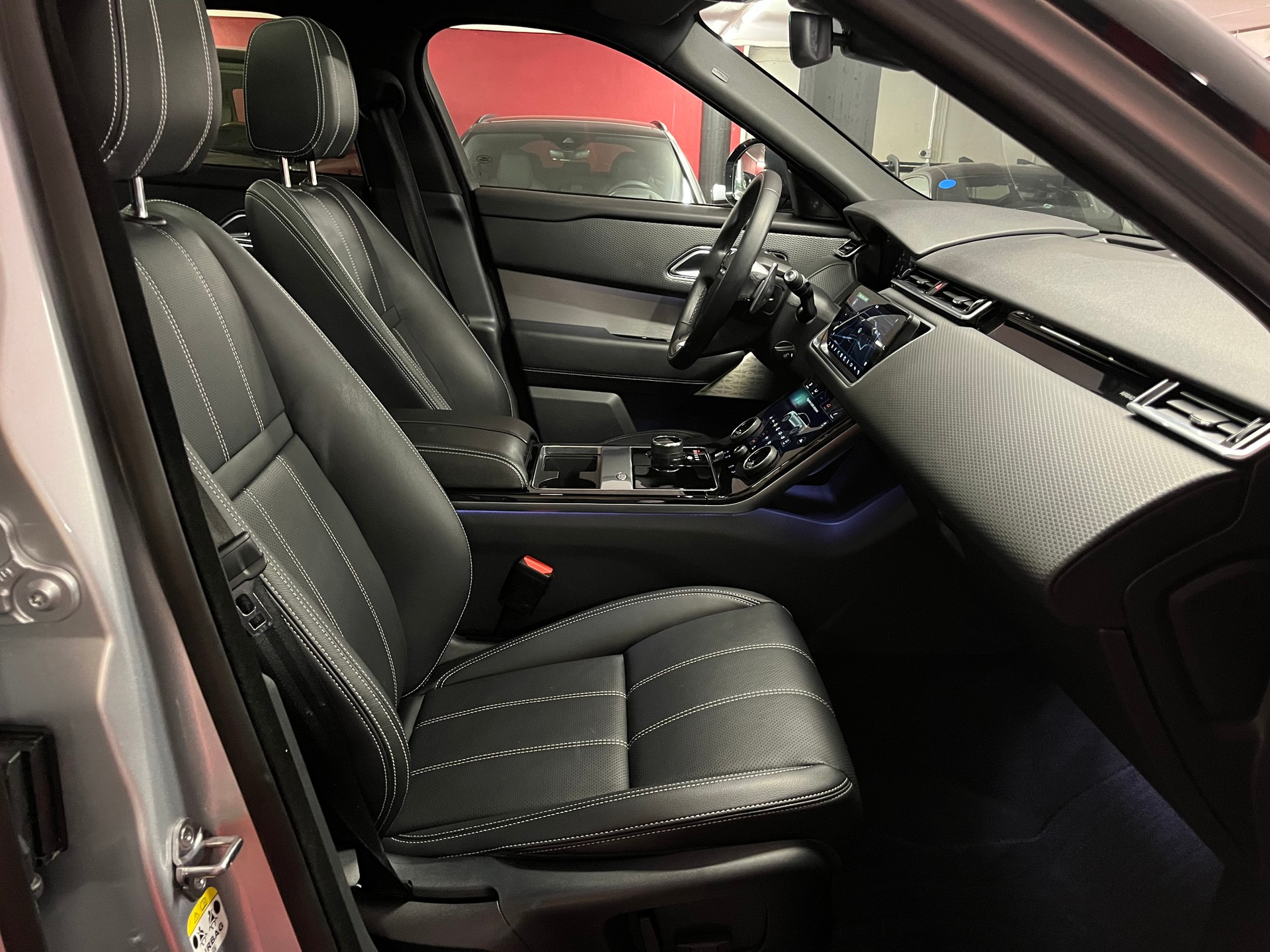 LAND ROVER Range Rover Velar R-Dynamic P 250 SE Automatic-image-15