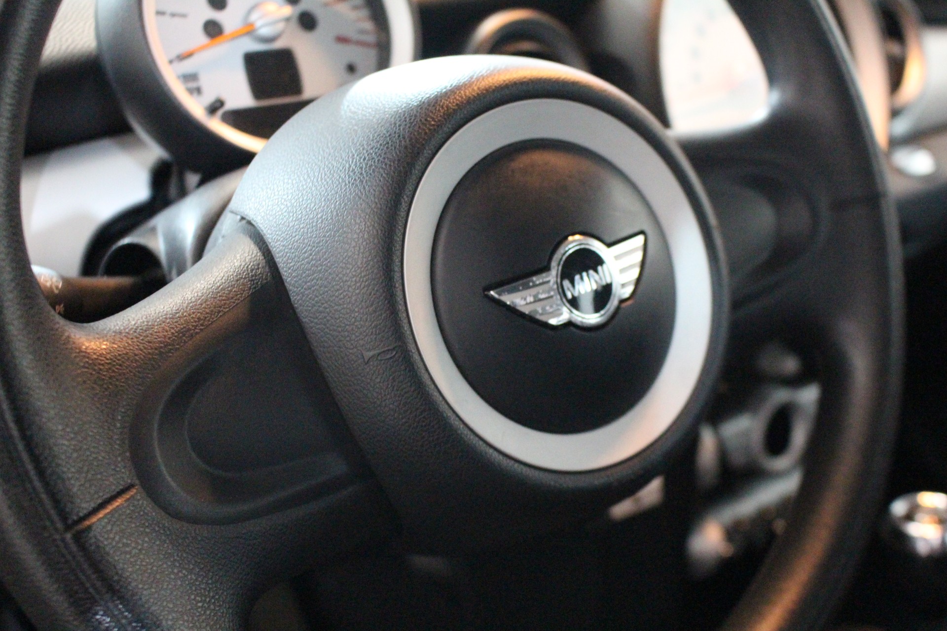 MINI Mini R56 1.6i Cooper-image-11