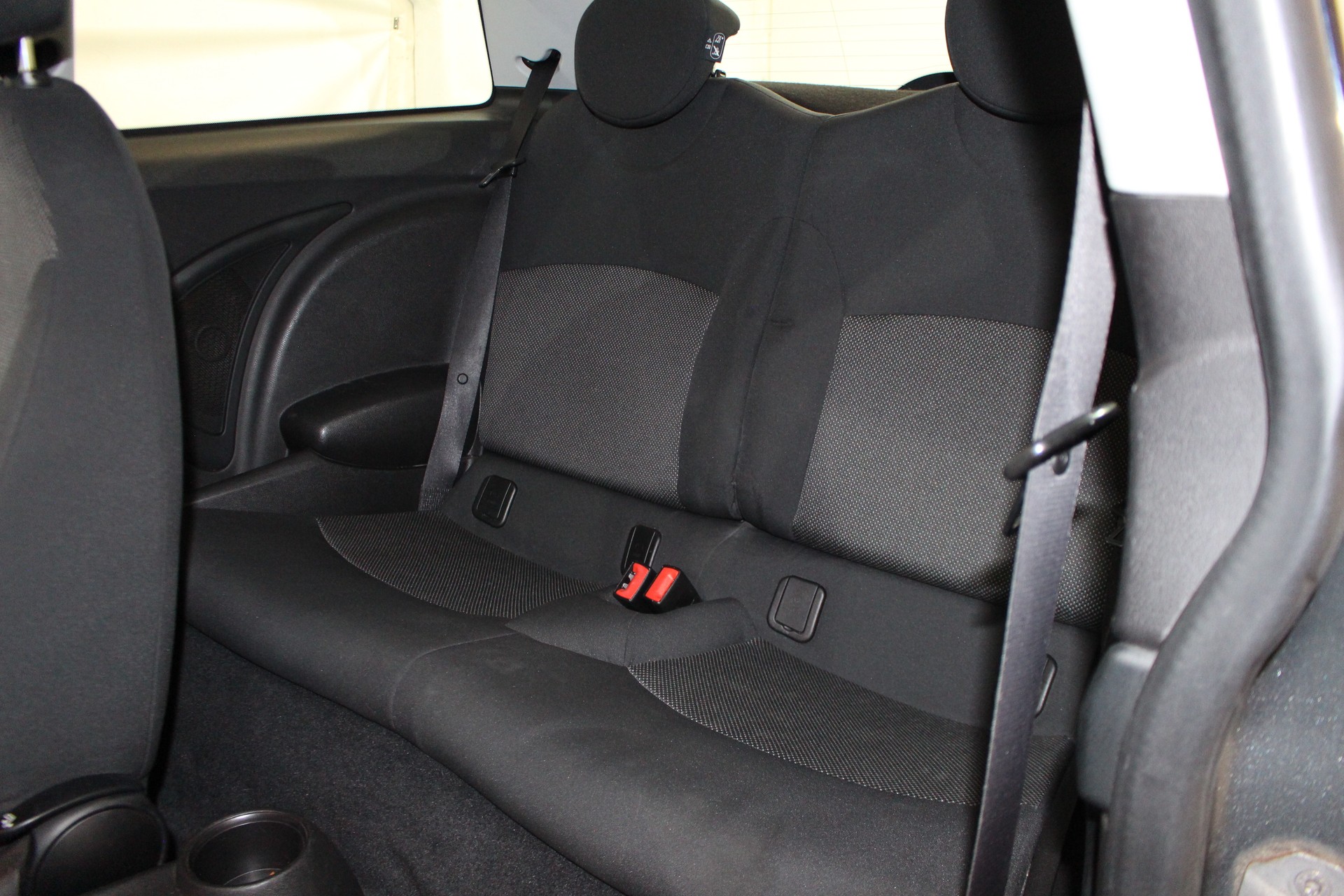 MINI Mini R56 1.6i Cooper-image-7