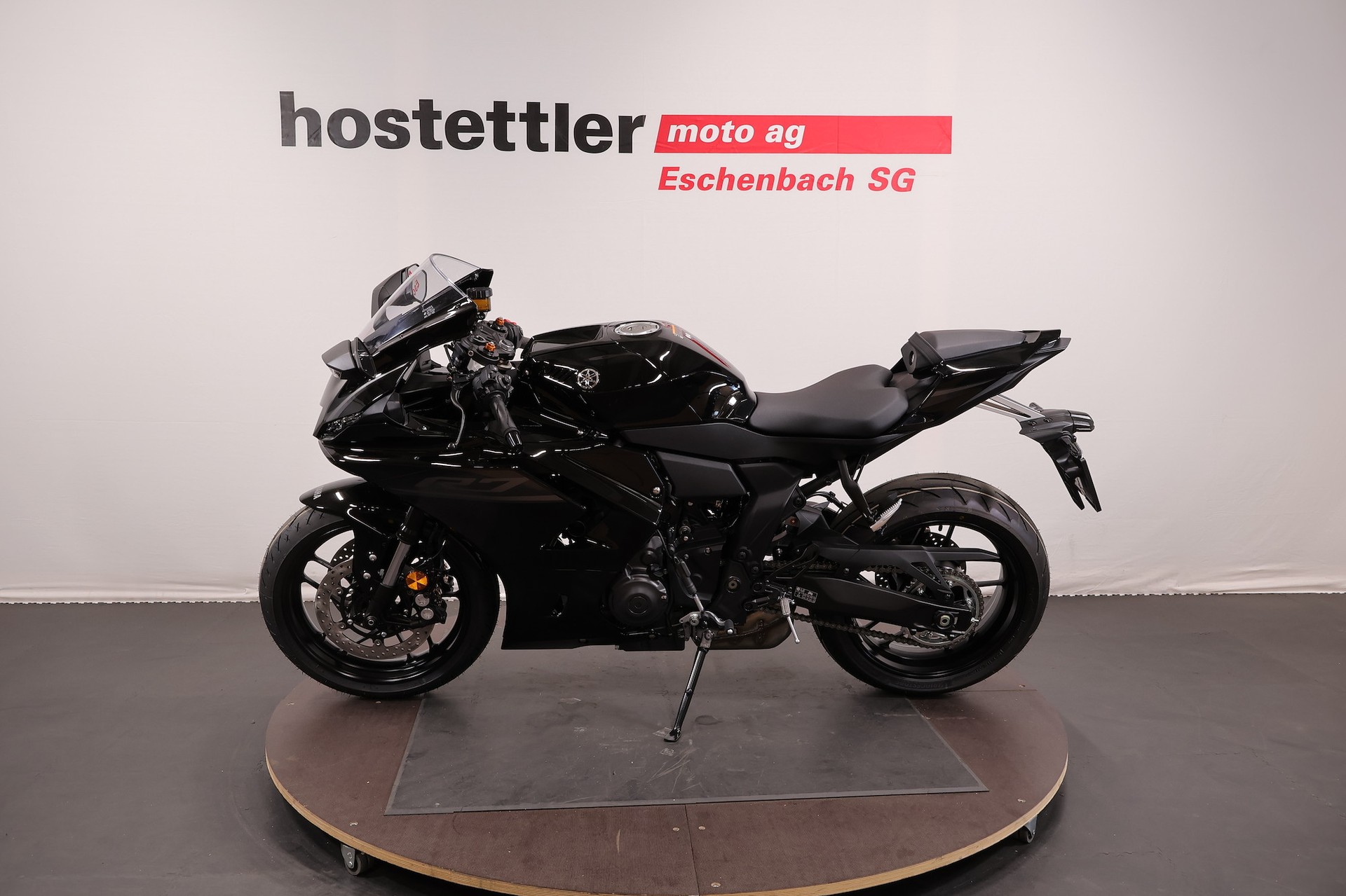 YAMAHA R7 35 kW-showroom-element-3