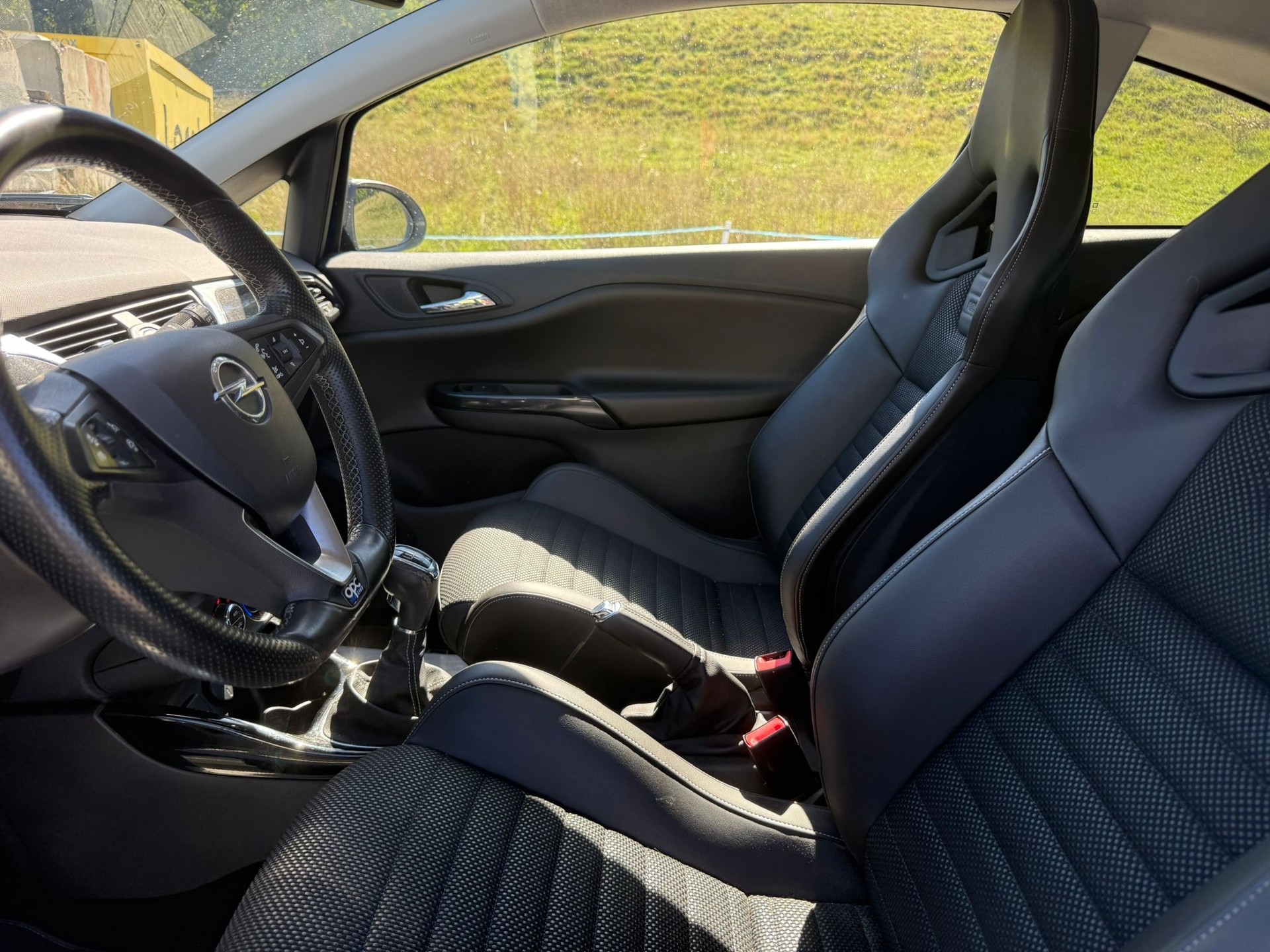 OPEL Corsa 1.6 Turbo OPC-image-9