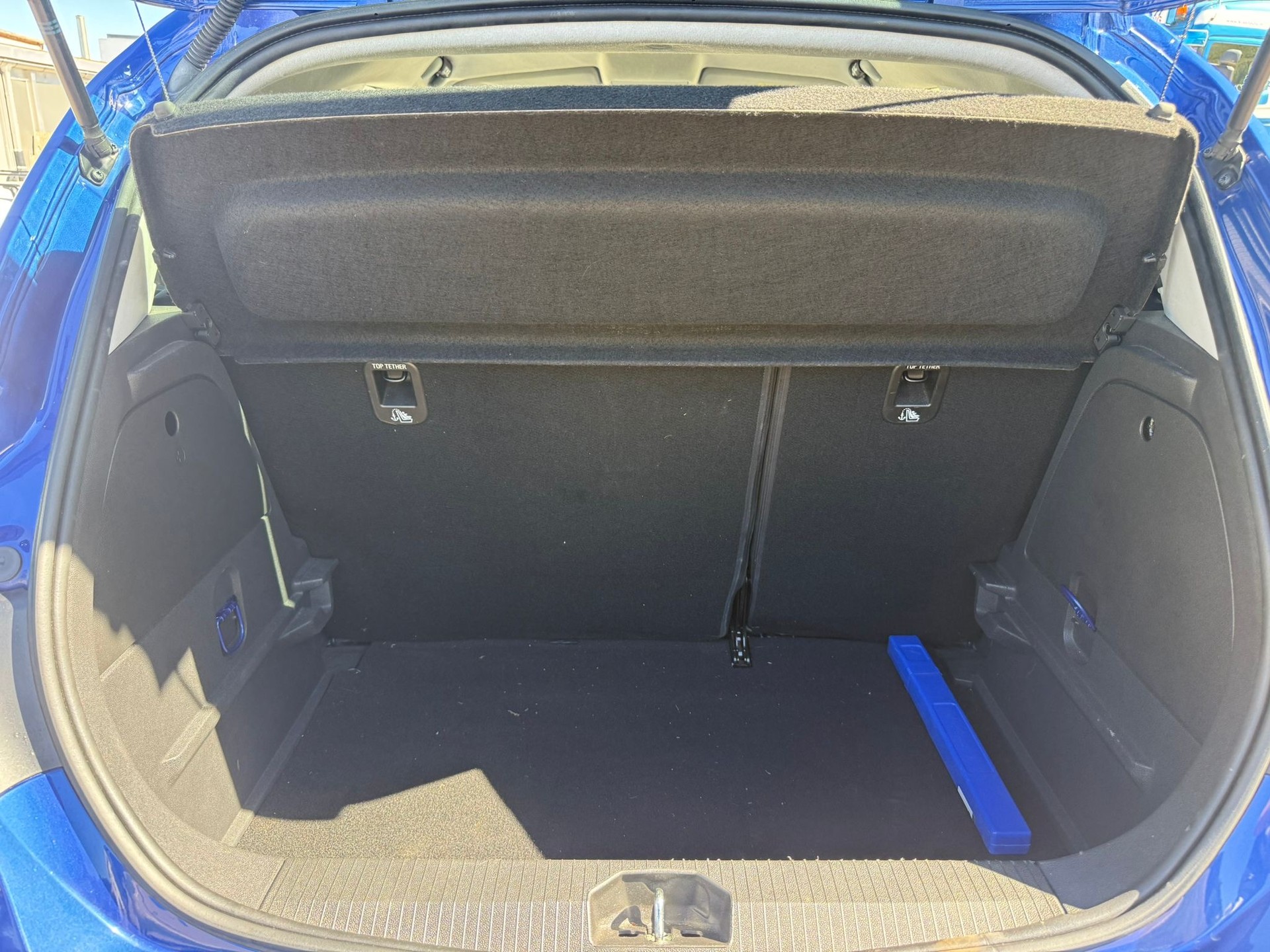 OPEL Corsa 1.6 Turbo OPC-image-10