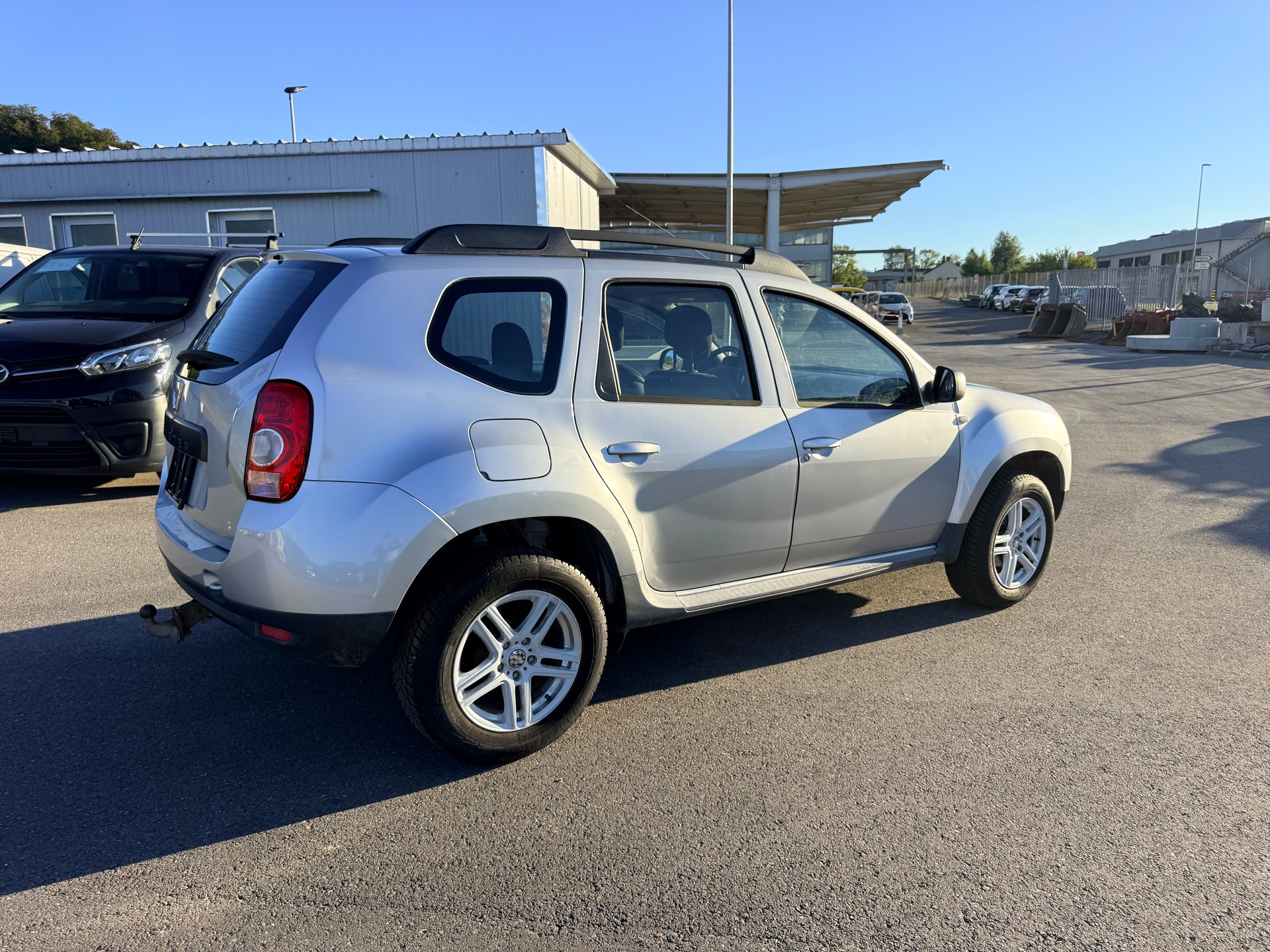 DACIA Duster 1.6 Lauréate 4x4-image-5