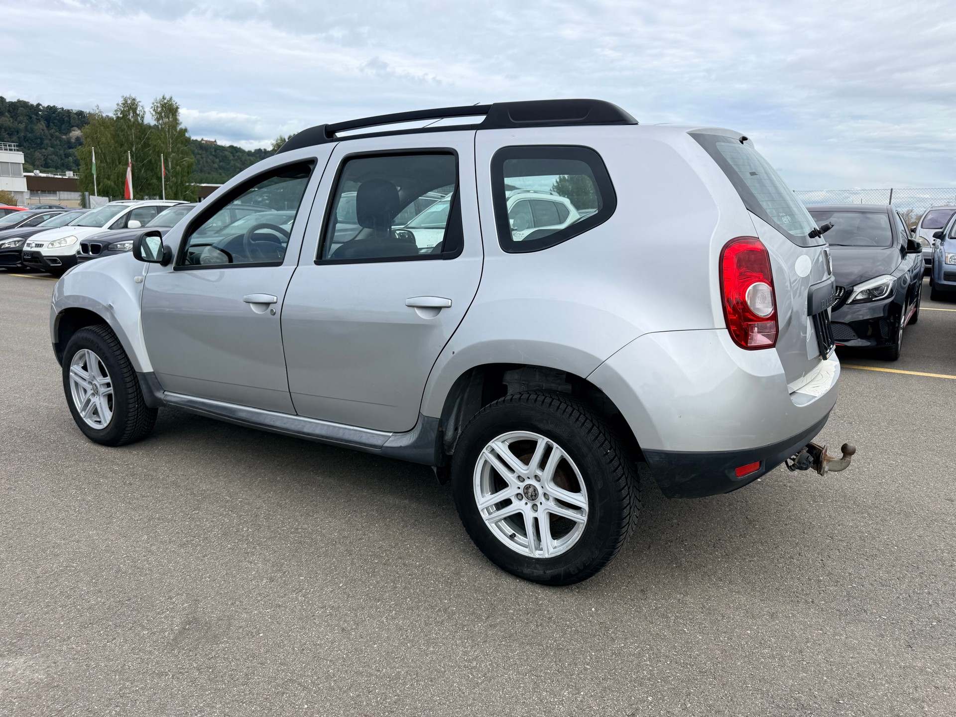 DACIA Duster 1.6 Lauréate 4x4-image-8