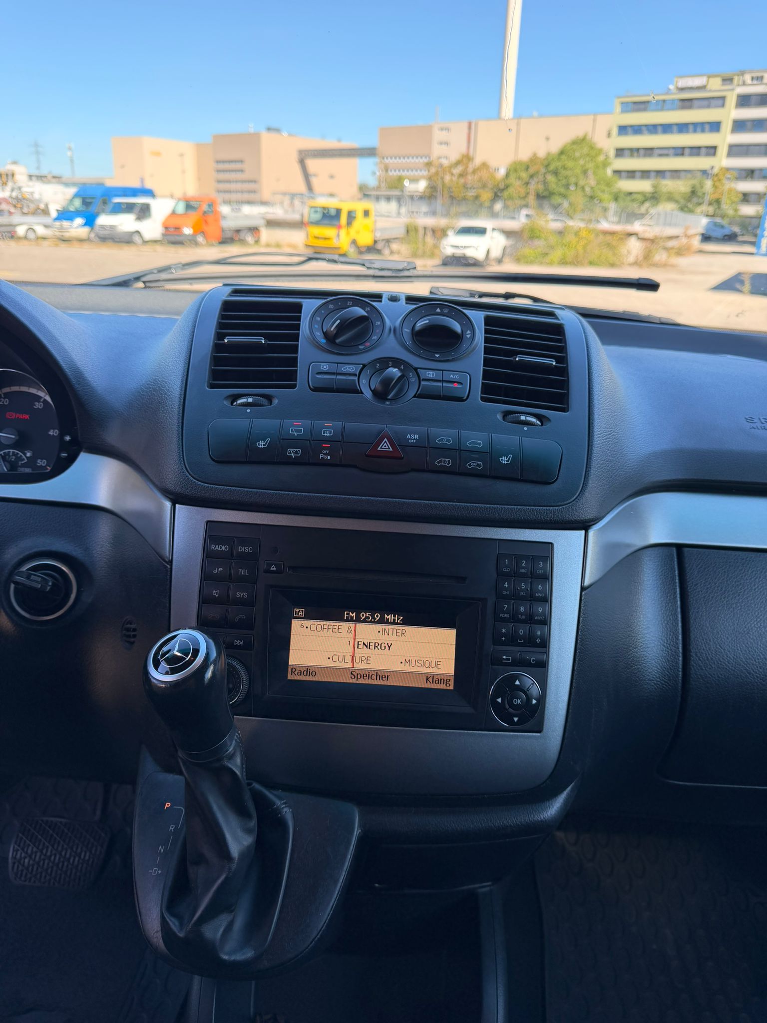 MERCEDES-BENZ Vito 116 CDI Blue Efficiency L A-image-12