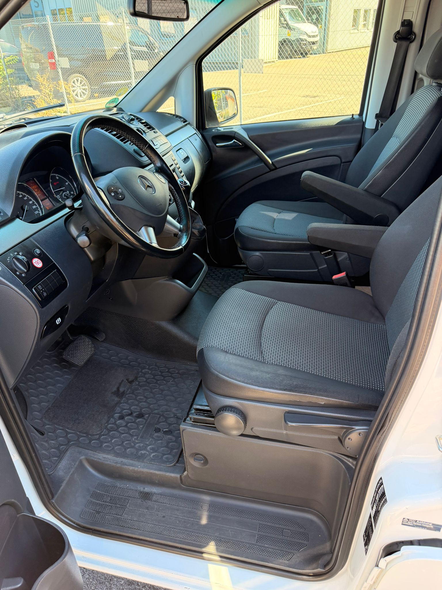 MERCEDES-BENZ Vito 116 CDI Blue Efficiency L A-image-8