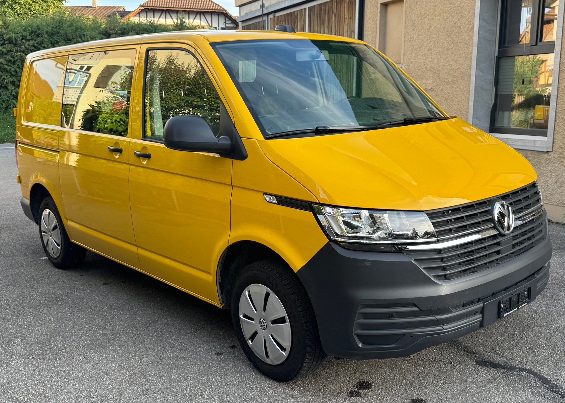VW T6.1 2.0 TDI-image-1