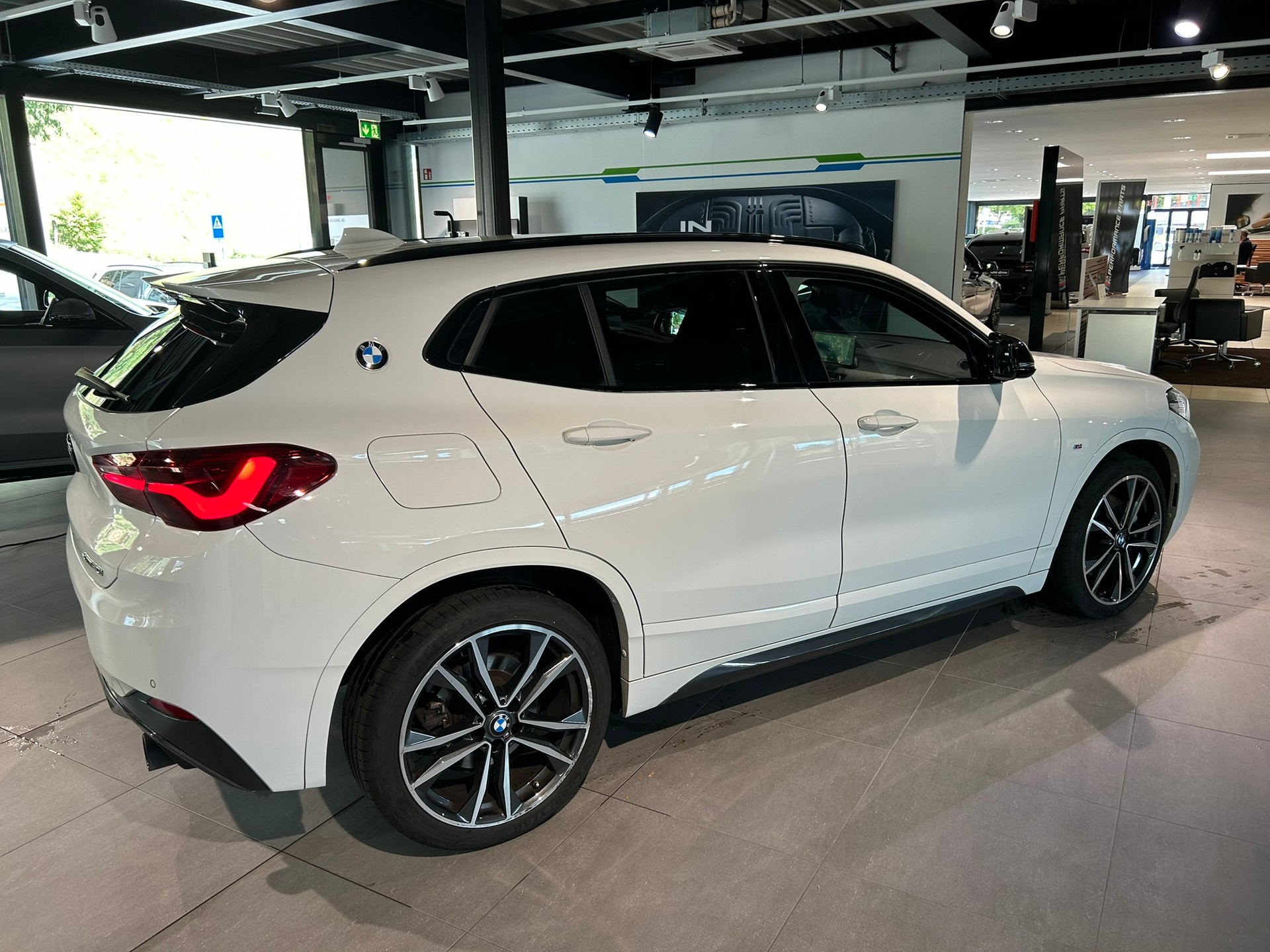 BMW X2 xDrive 20i M Sport-image-14
