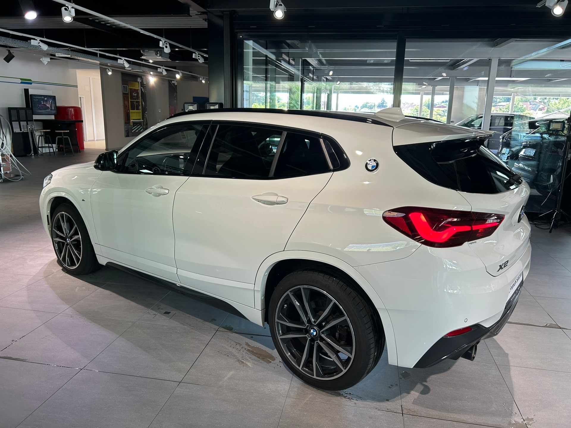 BMW X2 xDrive 20i M Sport-image-5
