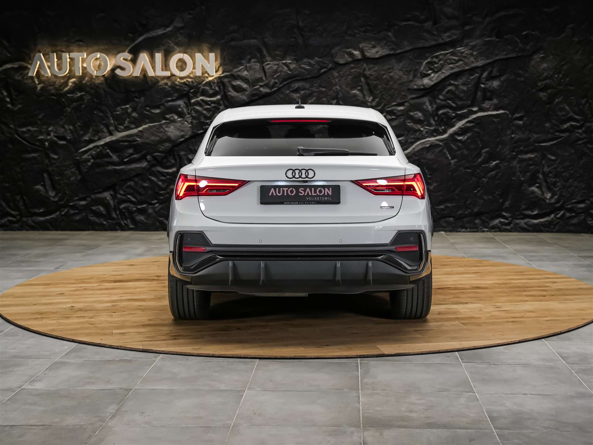AUDI Q3 Sportback 40 TDI S line quattro S-tronic *Assistenten*Sonos*Memory*-image-3