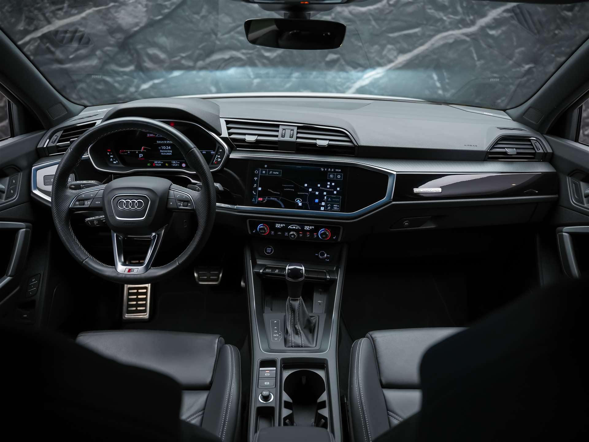 AUDI Q3 Sportback 40 TDI S line quattro S-tronic *Assistenten*Sonos*Memory*-image-18