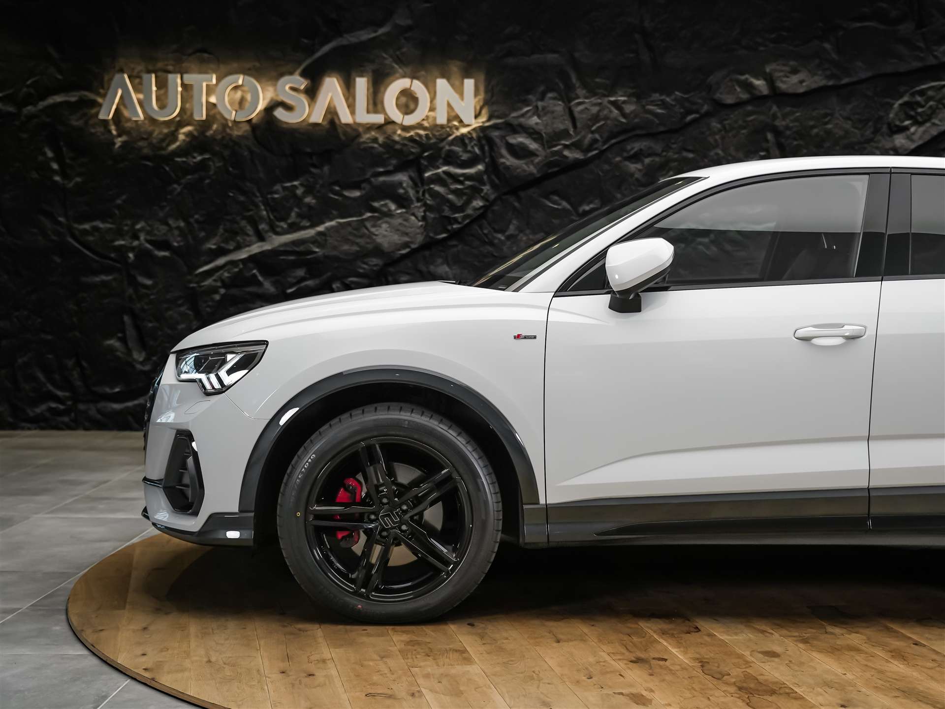AUDI Q3 Sportback 40 TDI S line quattro S-tronic *Assistenten*Sonos*Memory*-image-15