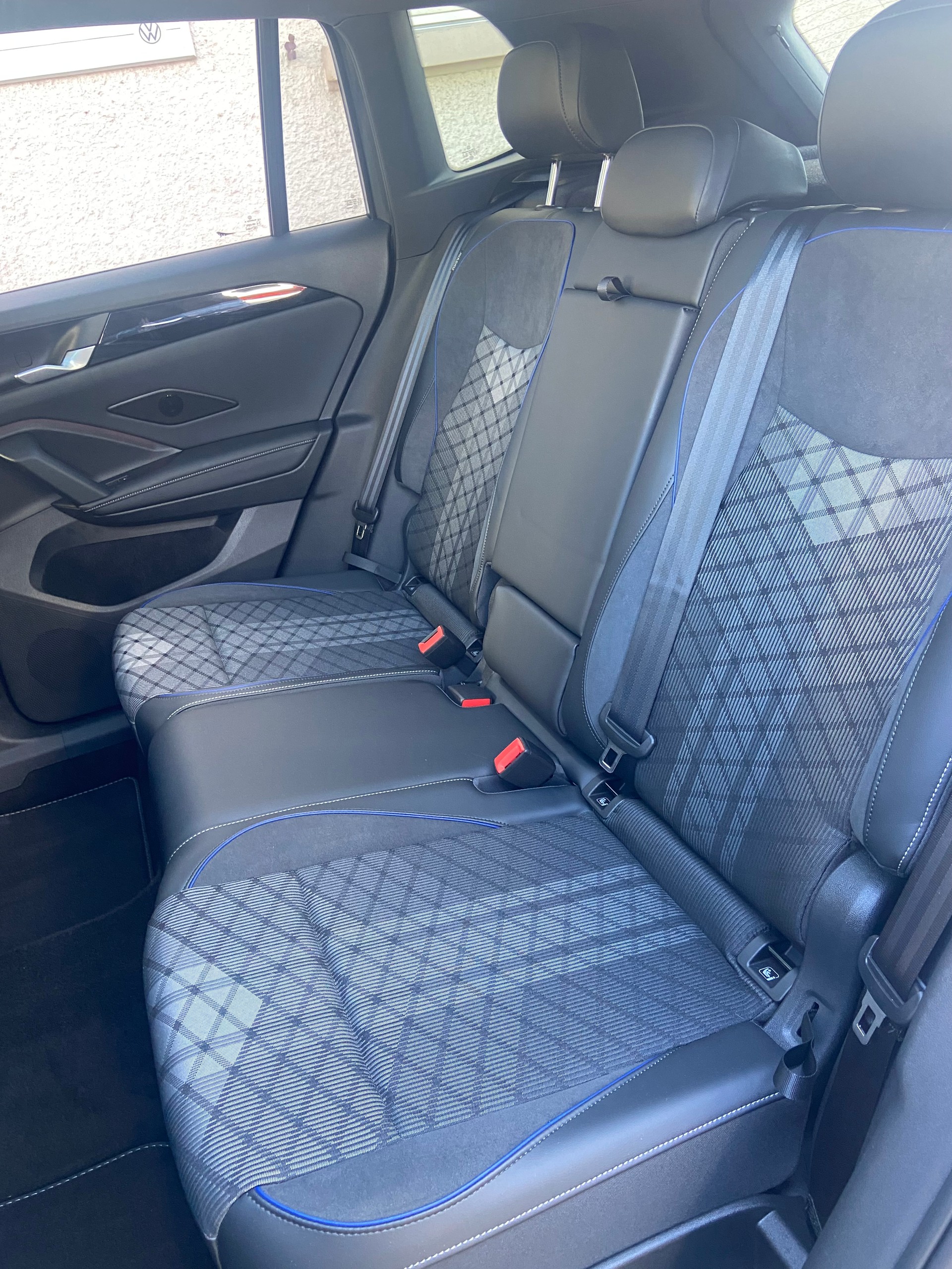 VW Tiguan 2.0 TSI DSG R-Line 4Motion-image-9