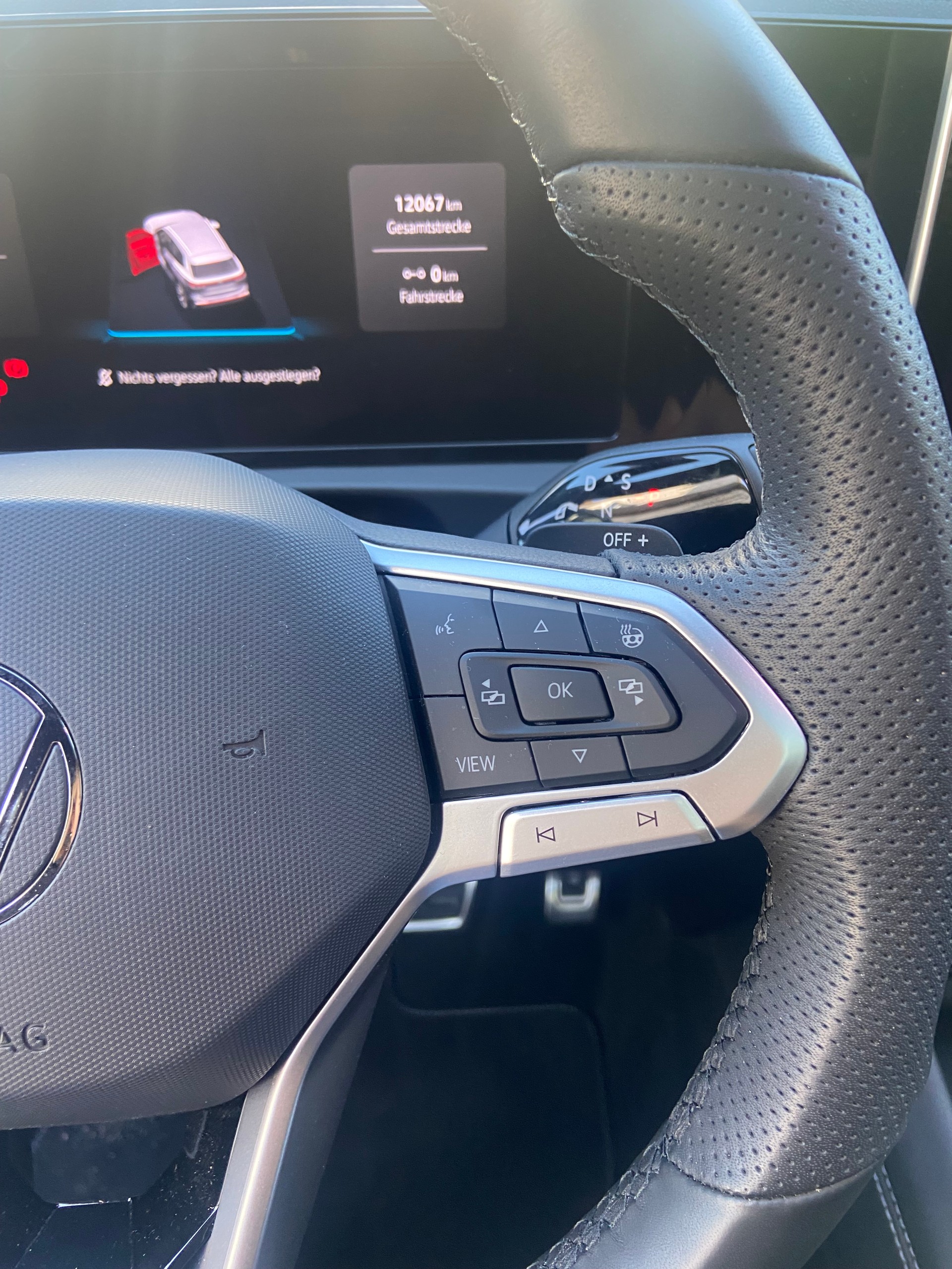 VW Tiguan 2.0 TSI DSG R-Line 4Motion-image-15