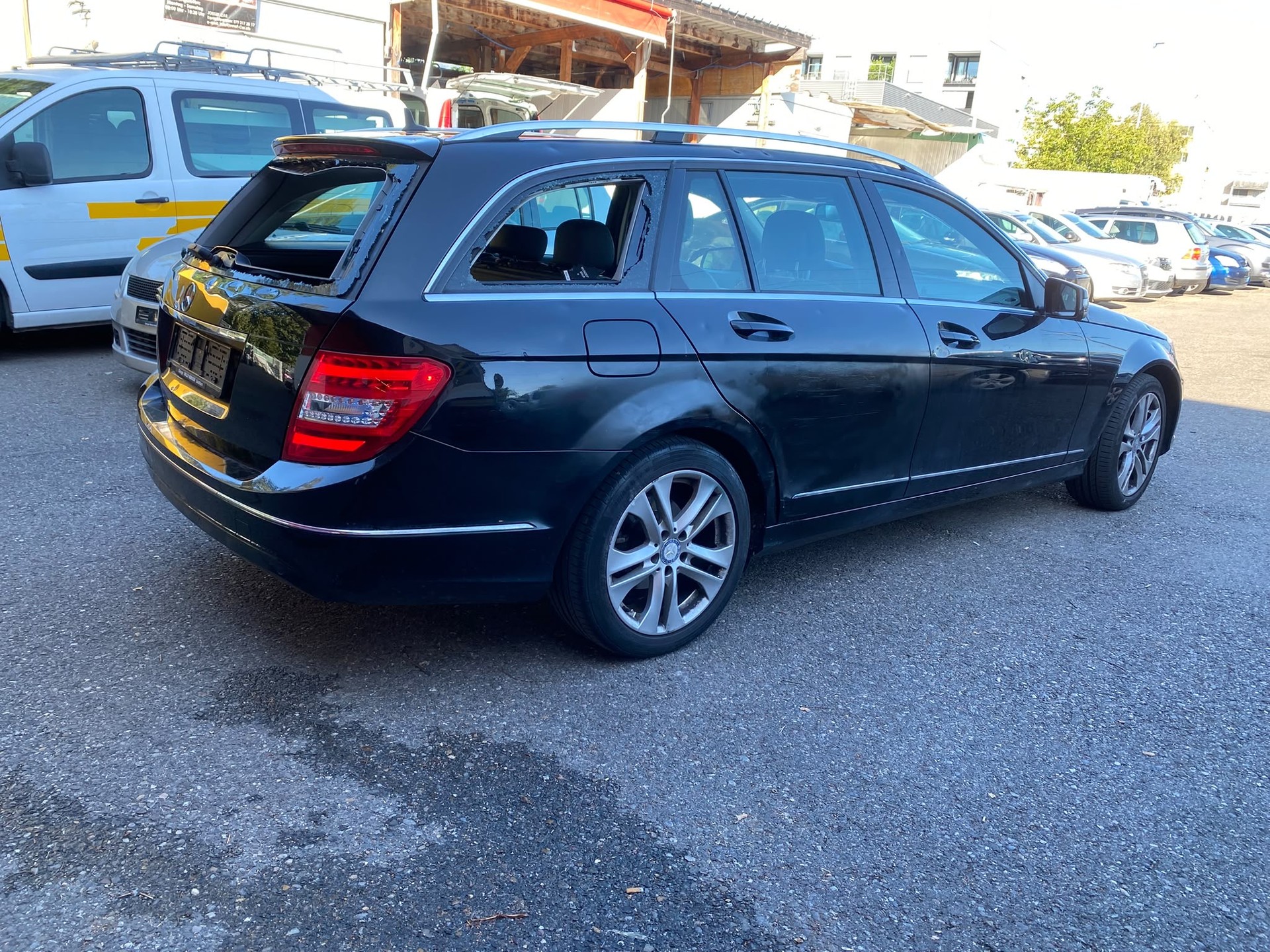 MERCEDES-BENZ C180-image-3
