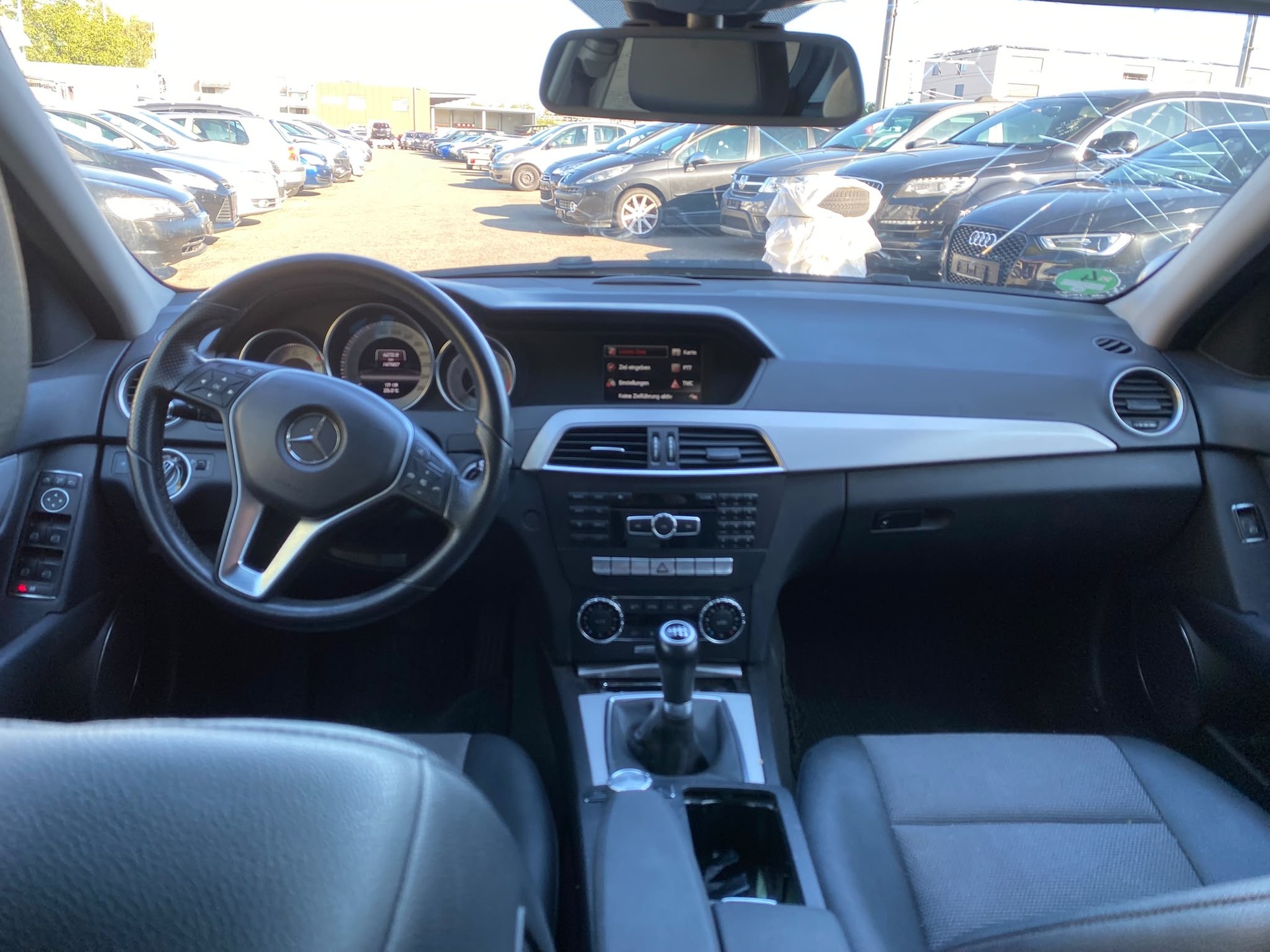 MERCEDES-BENZ C180-image-4