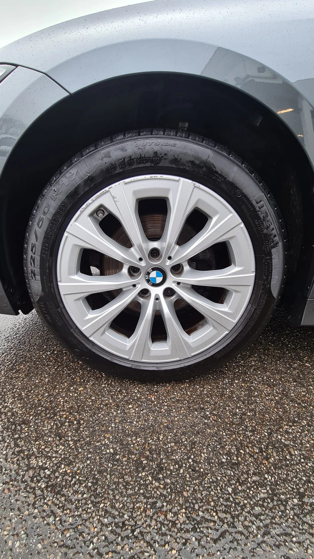 BMW 320d xDrive 48V Touring Steptronic ** Voll-Leder ** Gr-Navi ** RF-Kamera ** Sitzheizung ** Frisch Ab MFK & Service **-image-13