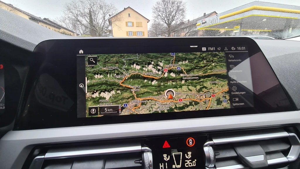 BMW 320d xDrive 48V Touring Steptronic ** Voll-Leder ** Gr-Navi ** RF-Kamera ** Sitzheizung ** Frisch Ab MFK & Service **-image-8