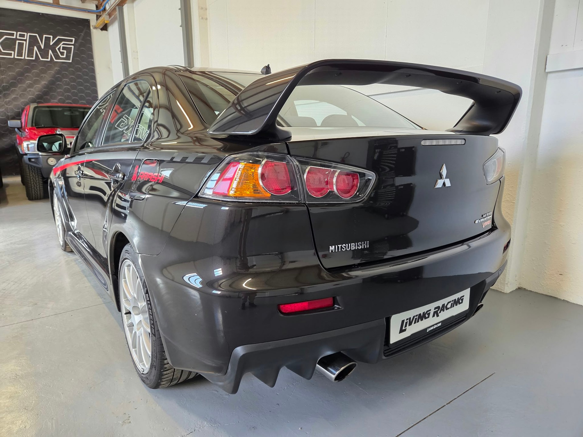 MITSUBISHI Lancer Evo X GSR Arashi *Stock Valais*-showroom-element-2