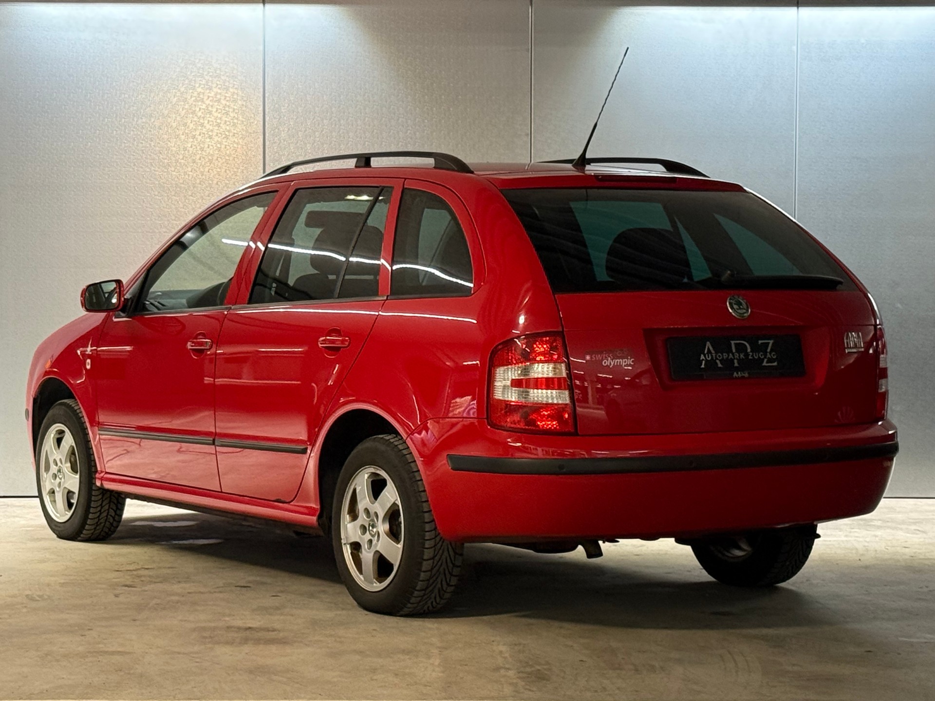 SKODA Fabia 1.4 16V Swiss Olympic-image-6