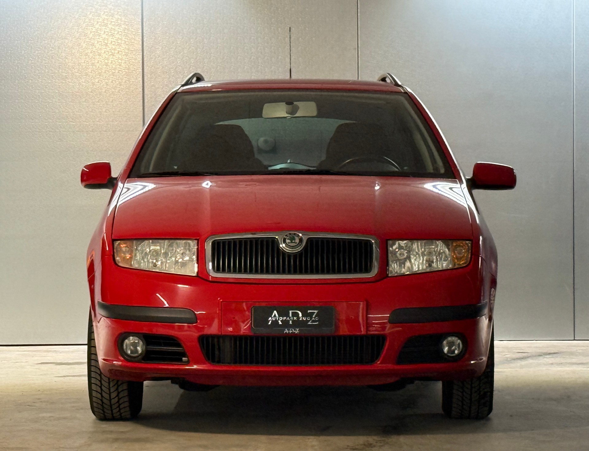 SKODA Fabia 1.4 16V Swiss Olympic-image-1