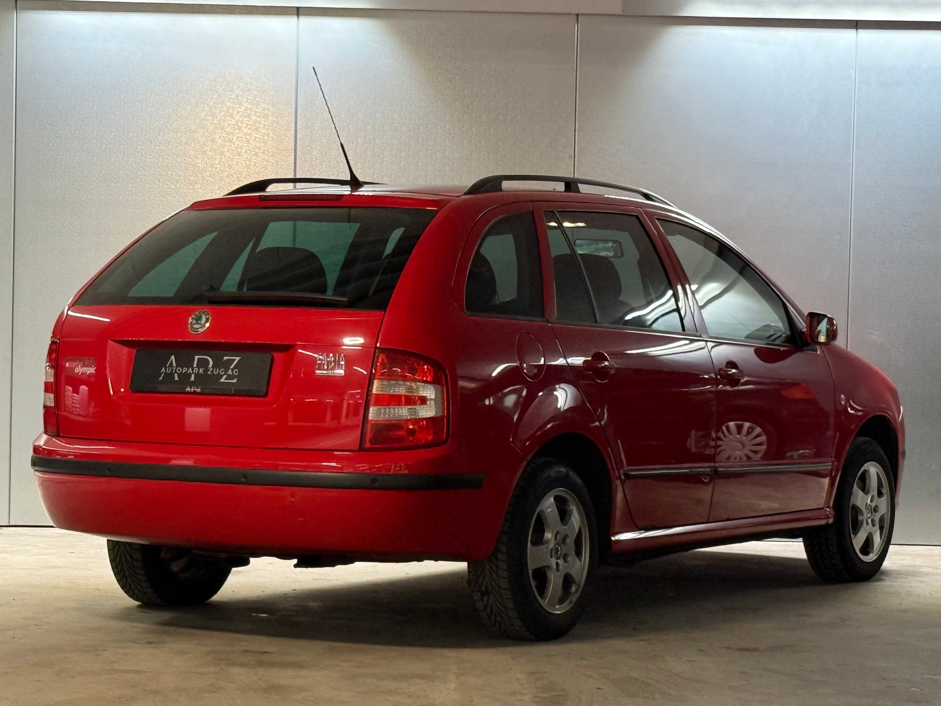 SKODA Fabia 1.4 16V Swiss Olympic-image-4
