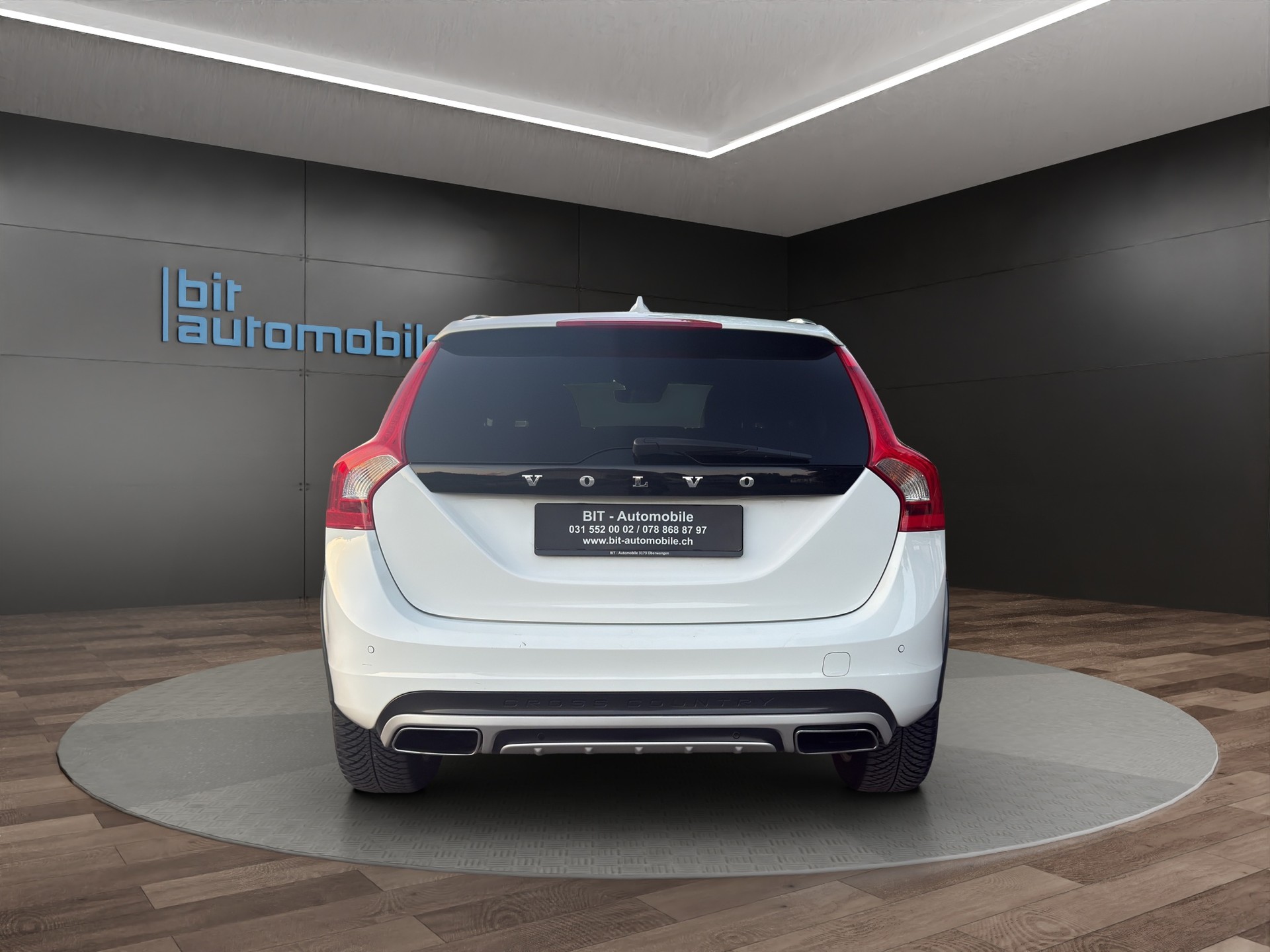 VOLVO V60 Cross Country D4 Kinetic Geartronic-image-5