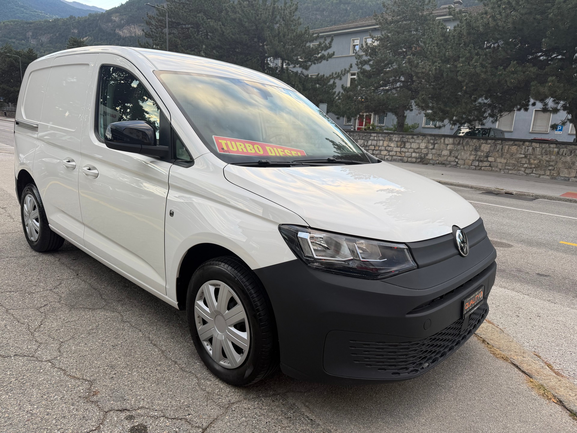 VW Caddy Cargo 2.0TDI Entry-image-4