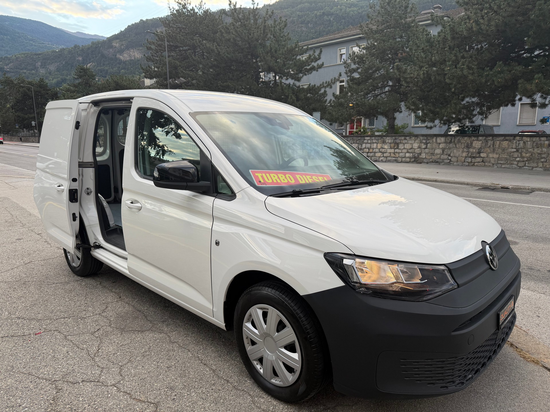 VW Caddy Cargo 2.0TDI Entry-image-7