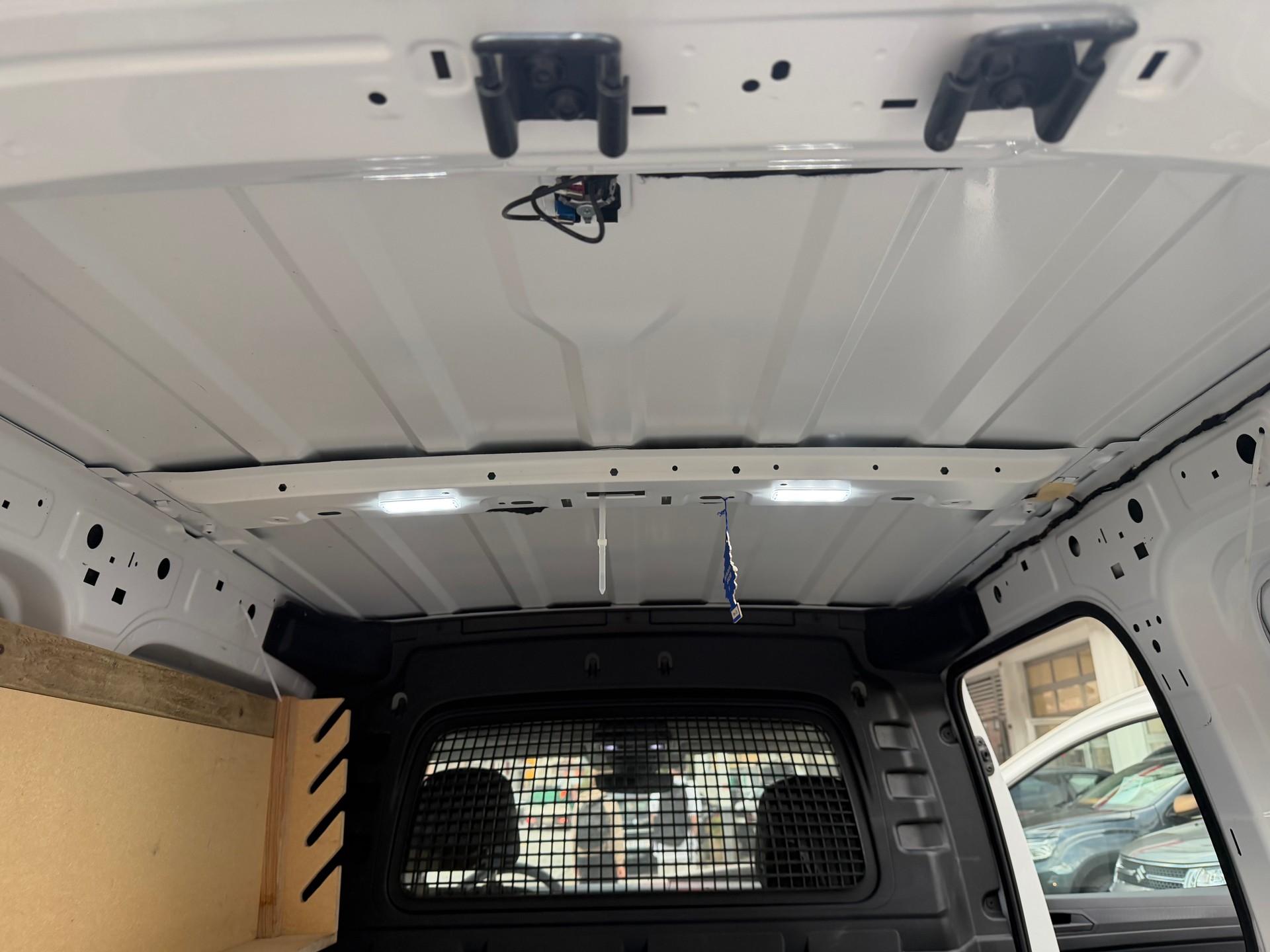 VW Caddy Cargo 2.0TDI Entry-image-21
