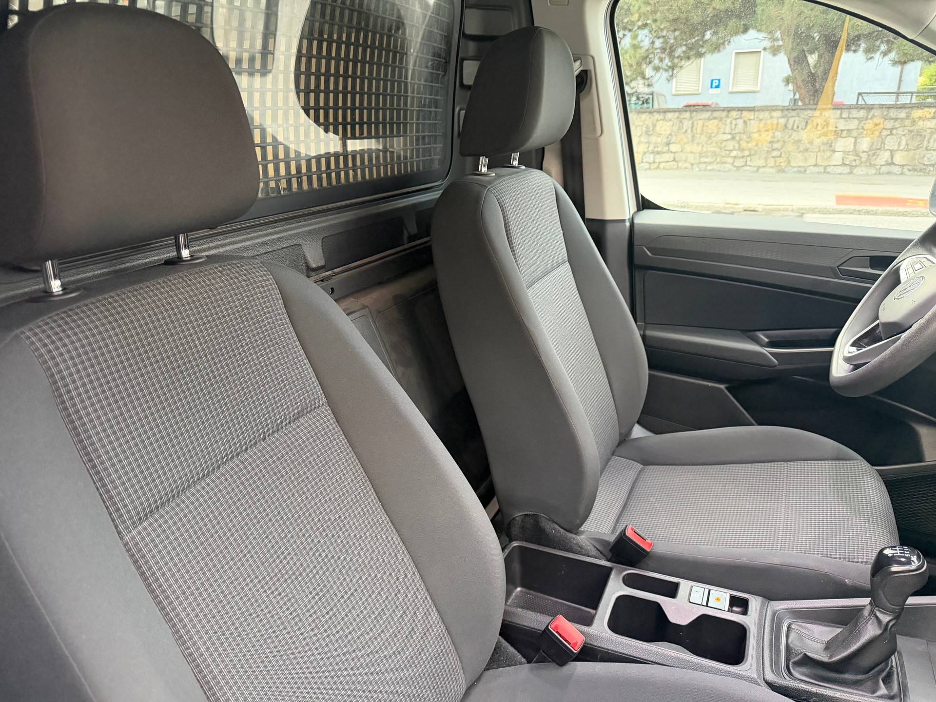 VW Caddy Cargo 2.0TDI Entry-image-16