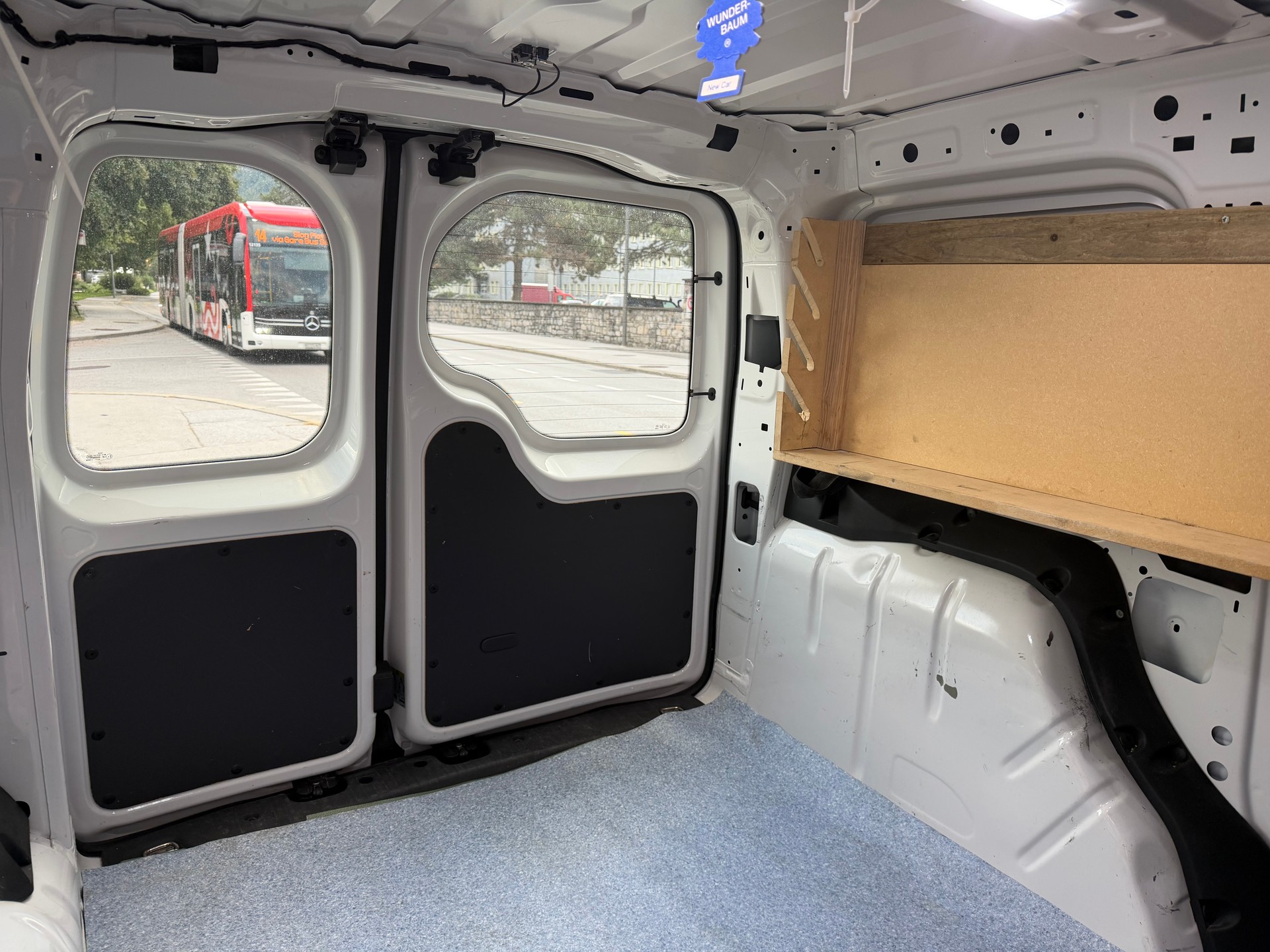 VW Caddy Cargo 2.0TDI Entry-image-19