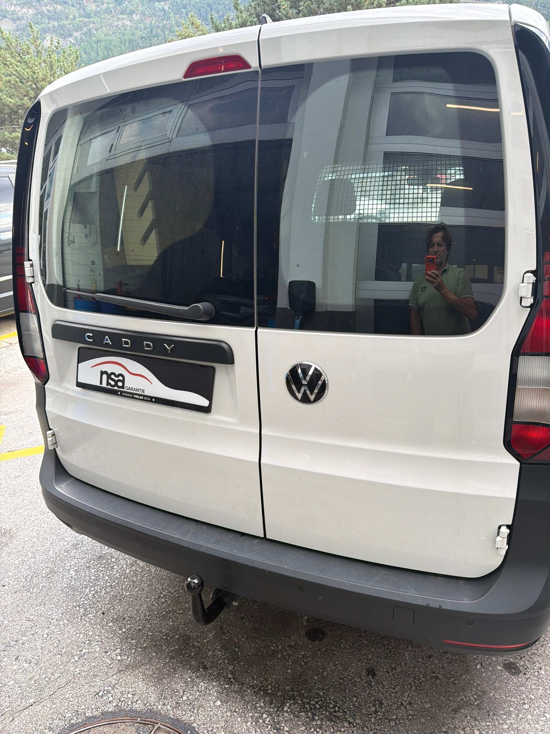 VW Caddy Cargo 2.0TDI Entry-image-11