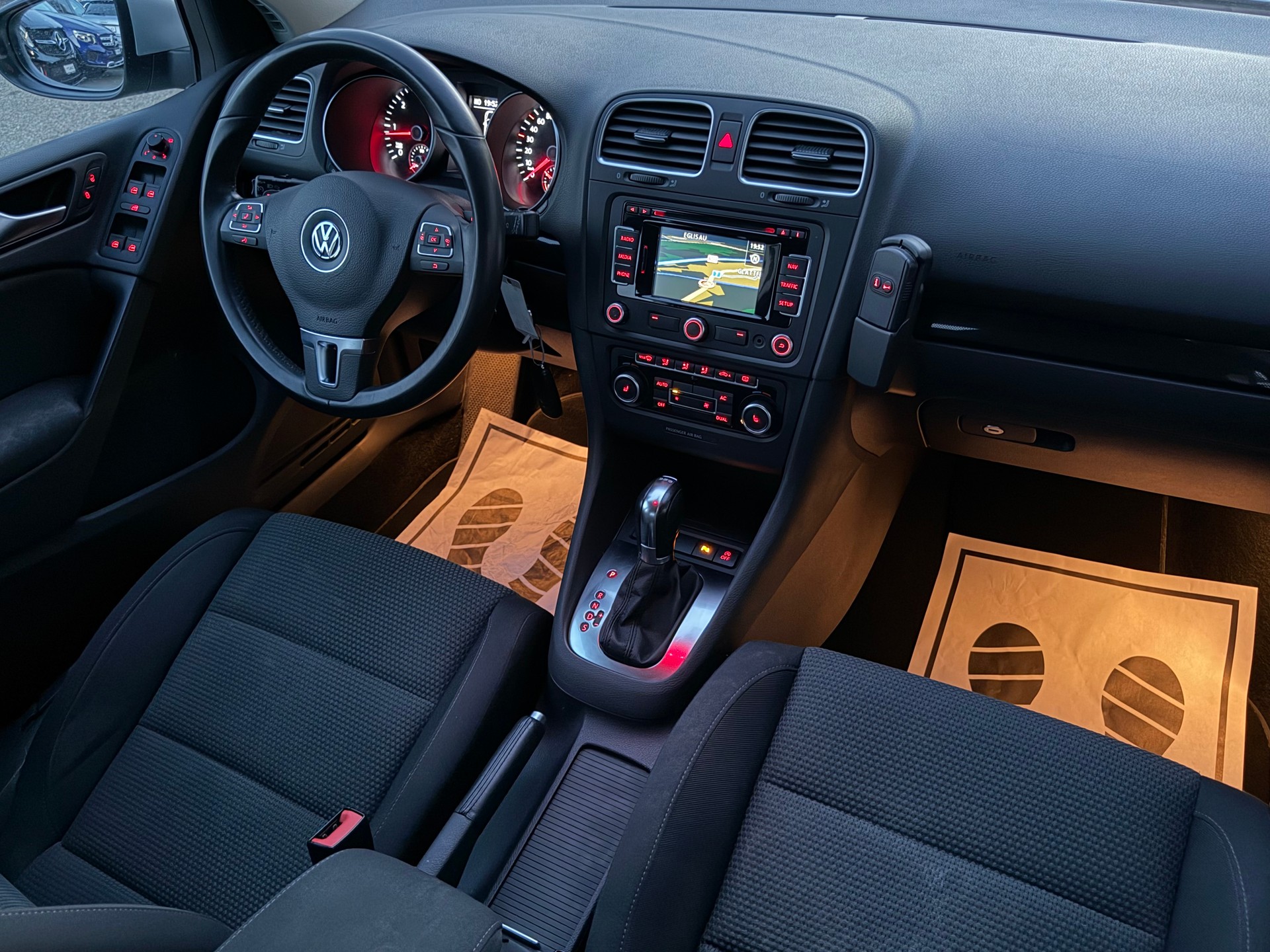 VW Golf 1.6 TDI BlueMotion Technology Comfortline DSG-image-11