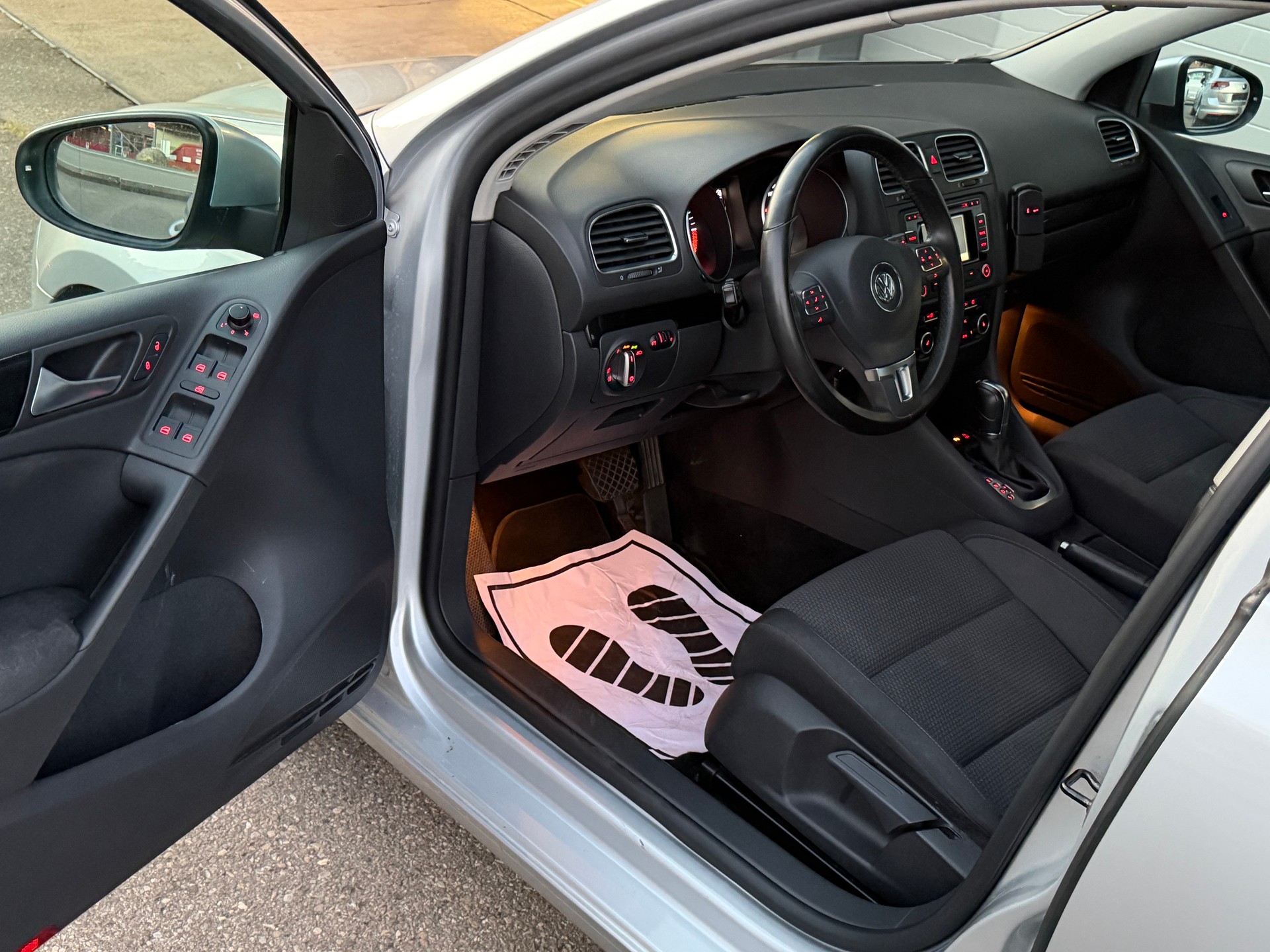 VW Golf 1.6 TDI BlueMotion Technology Comfortline DSG-image-7