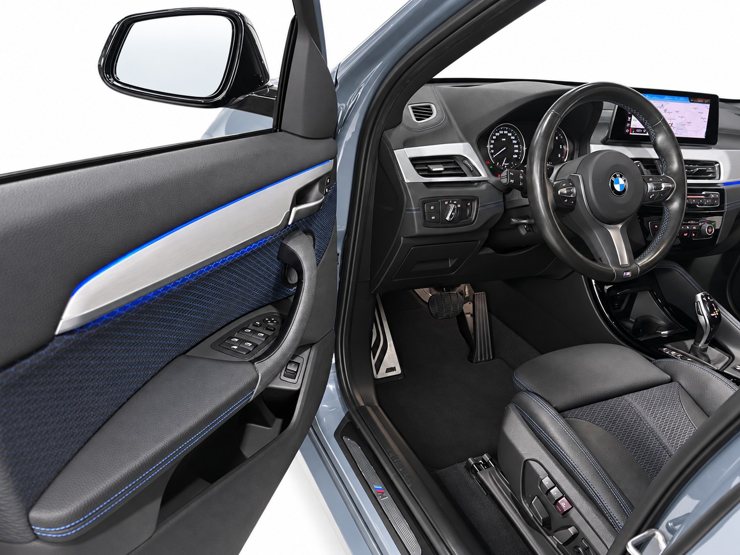 BMW X1 20d xDrive SAG * CH FAHRZEUG *-image-12