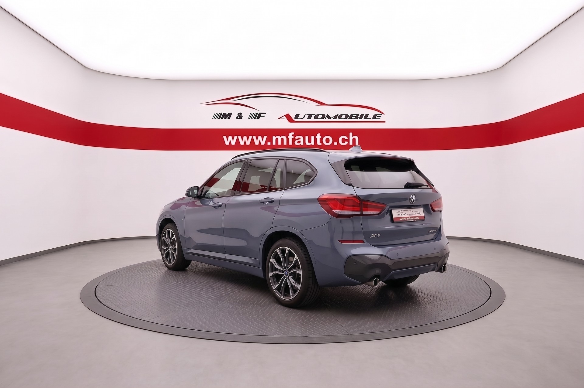 BMW X1 20d xDrive SAG * CH FAHRZEUG *-image-4