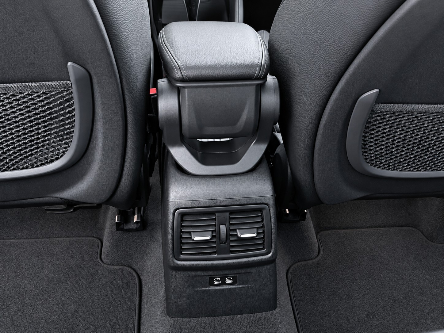 BMW X1 20d xDrive SAG * CH FAHRZEUG *-image-17
