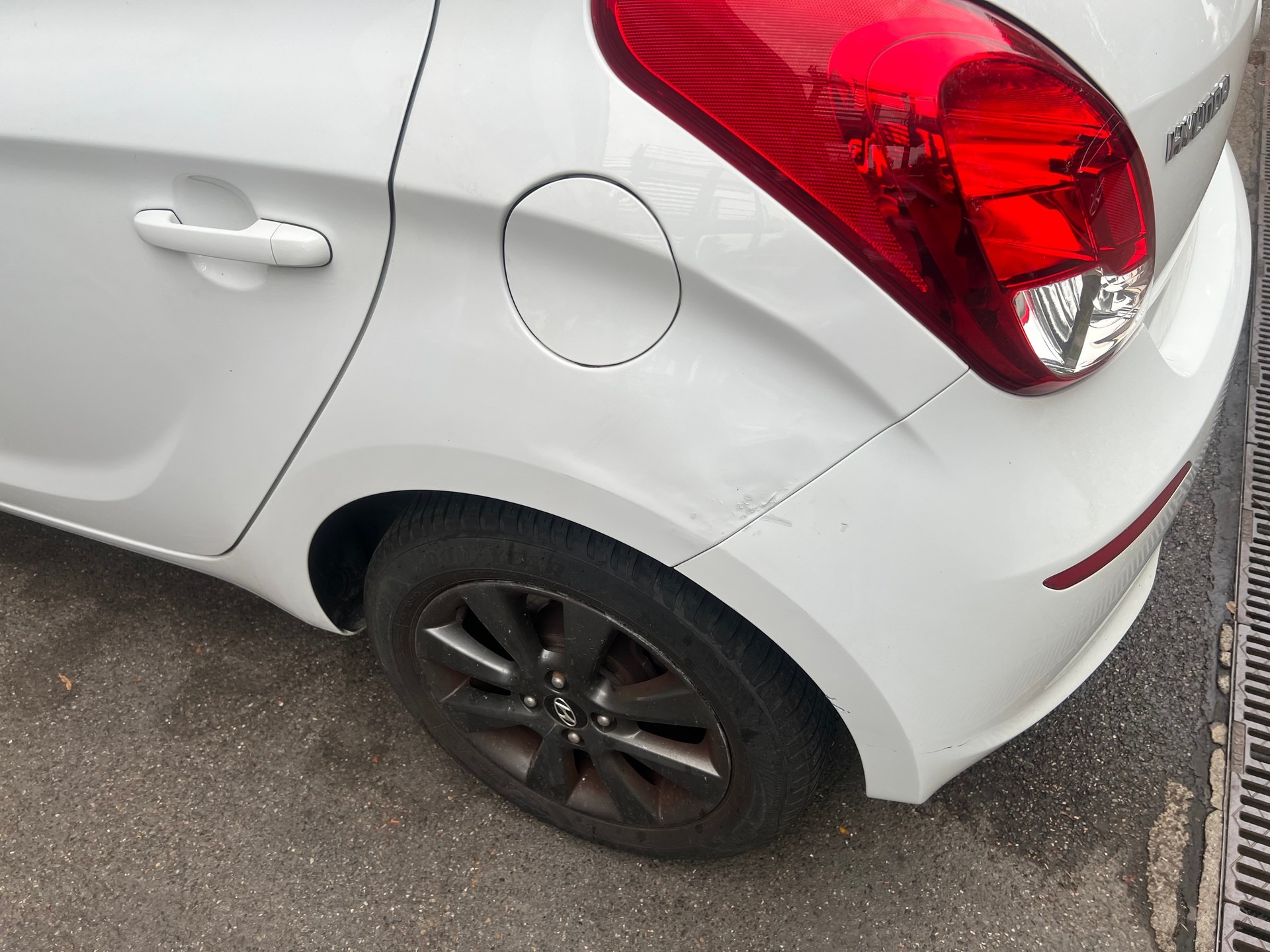 HYUNDAI i20 1.2 Comfort-image-6