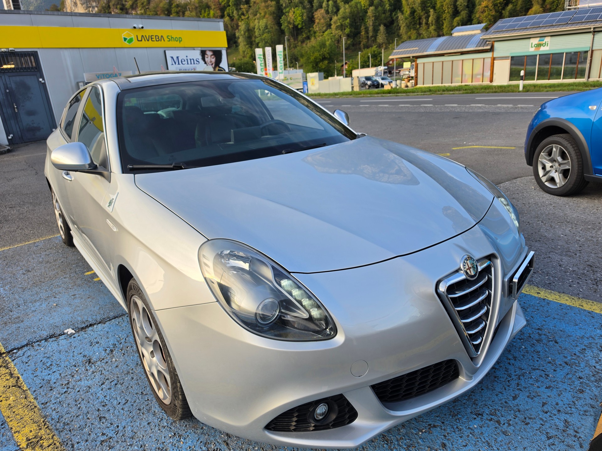 ALFA ROMEO Giulietta 1750 TBi Quadrifoglio Verde-image-1
