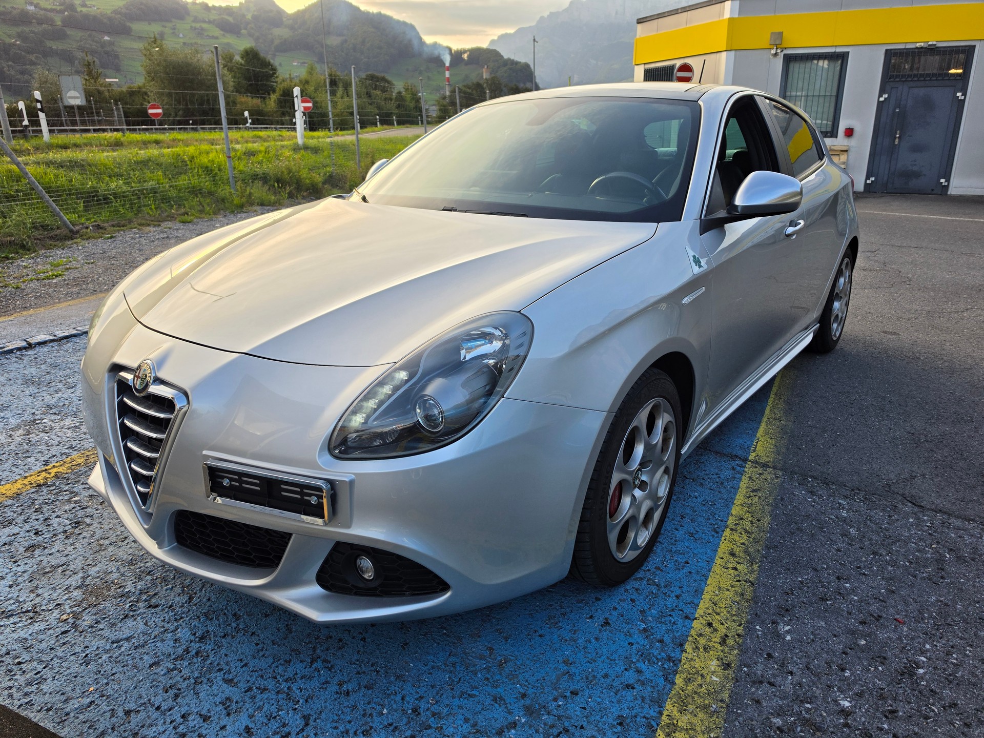 ALFA ROMEO Giulietta 1750 TBi Quadrifoglio Verde-image-0
