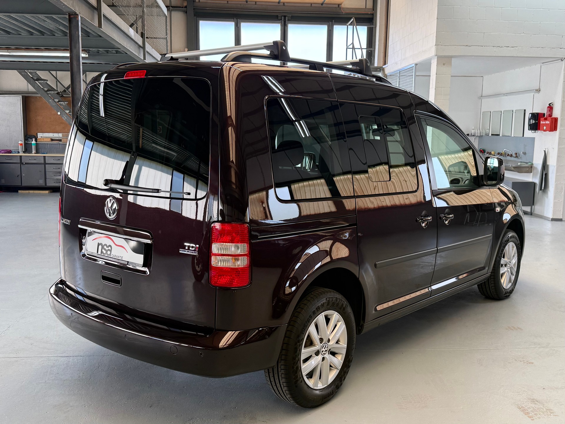 VW Caddy 1.6 TDI Blue Motion Technology Highline DSG **7 Plätzer!**-image-4