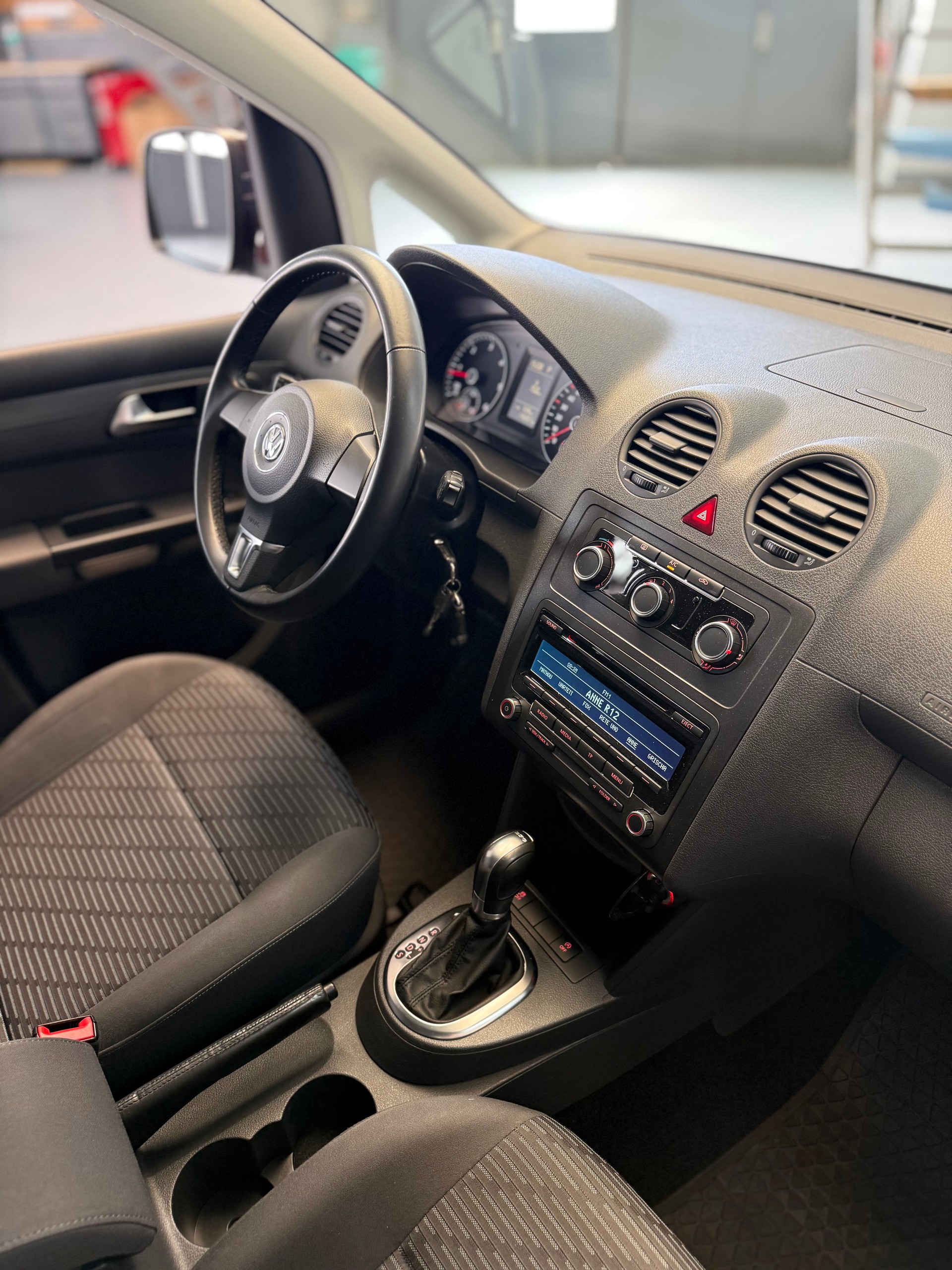 VW Caddy 1.6 TDI Blue Motion Technology Highline DSG **7 Plätzer!**-image-9