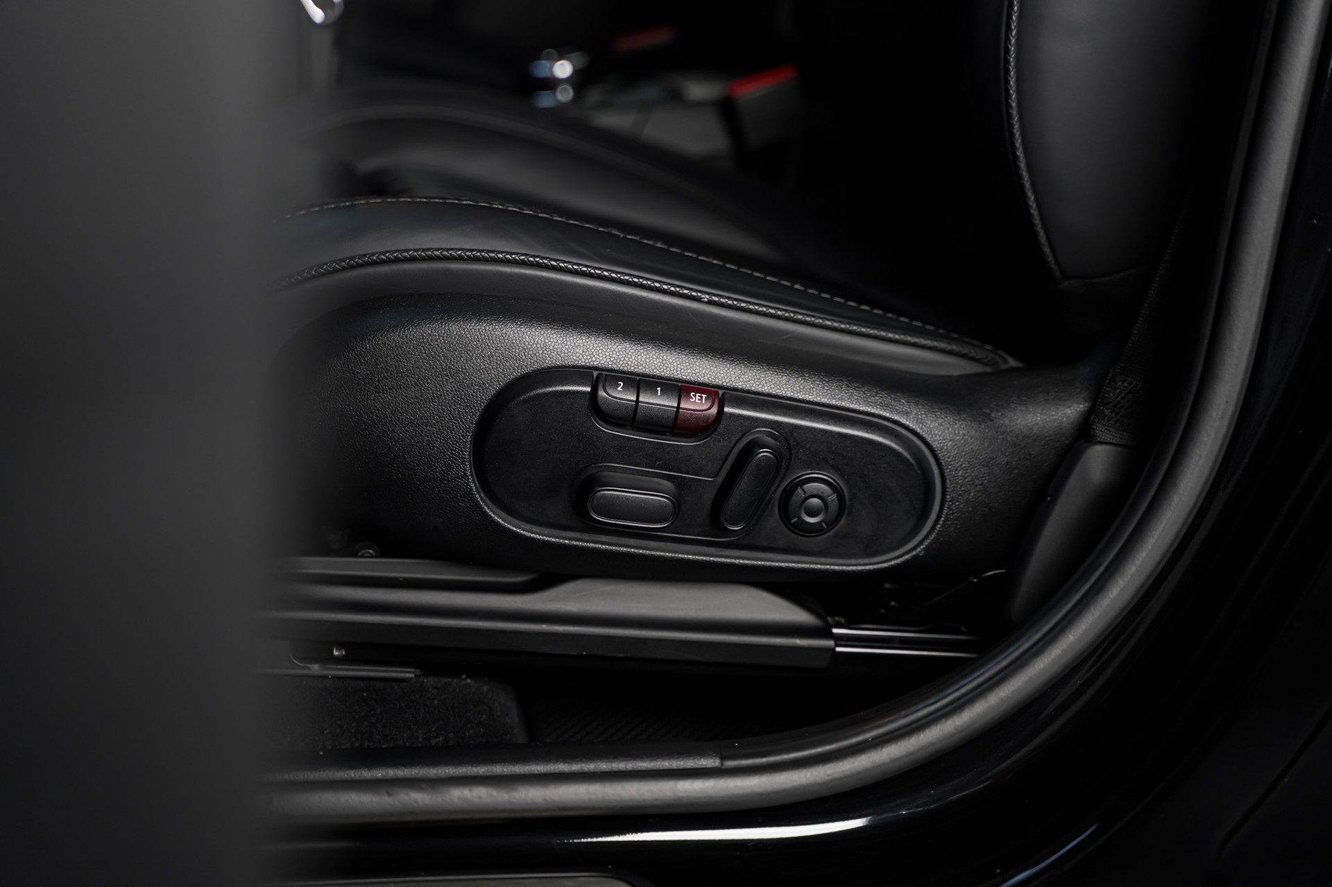 MINI Countryman Cooper SD ALL4 Steptronic-image-12