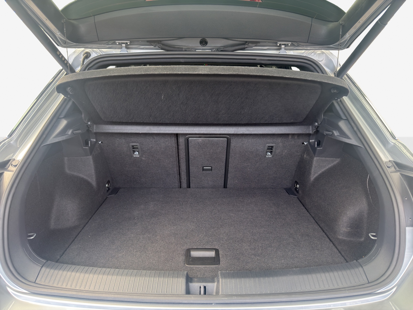 VW T-Roc 2.0 TSI R-Line DSG 4Motion-image-12
