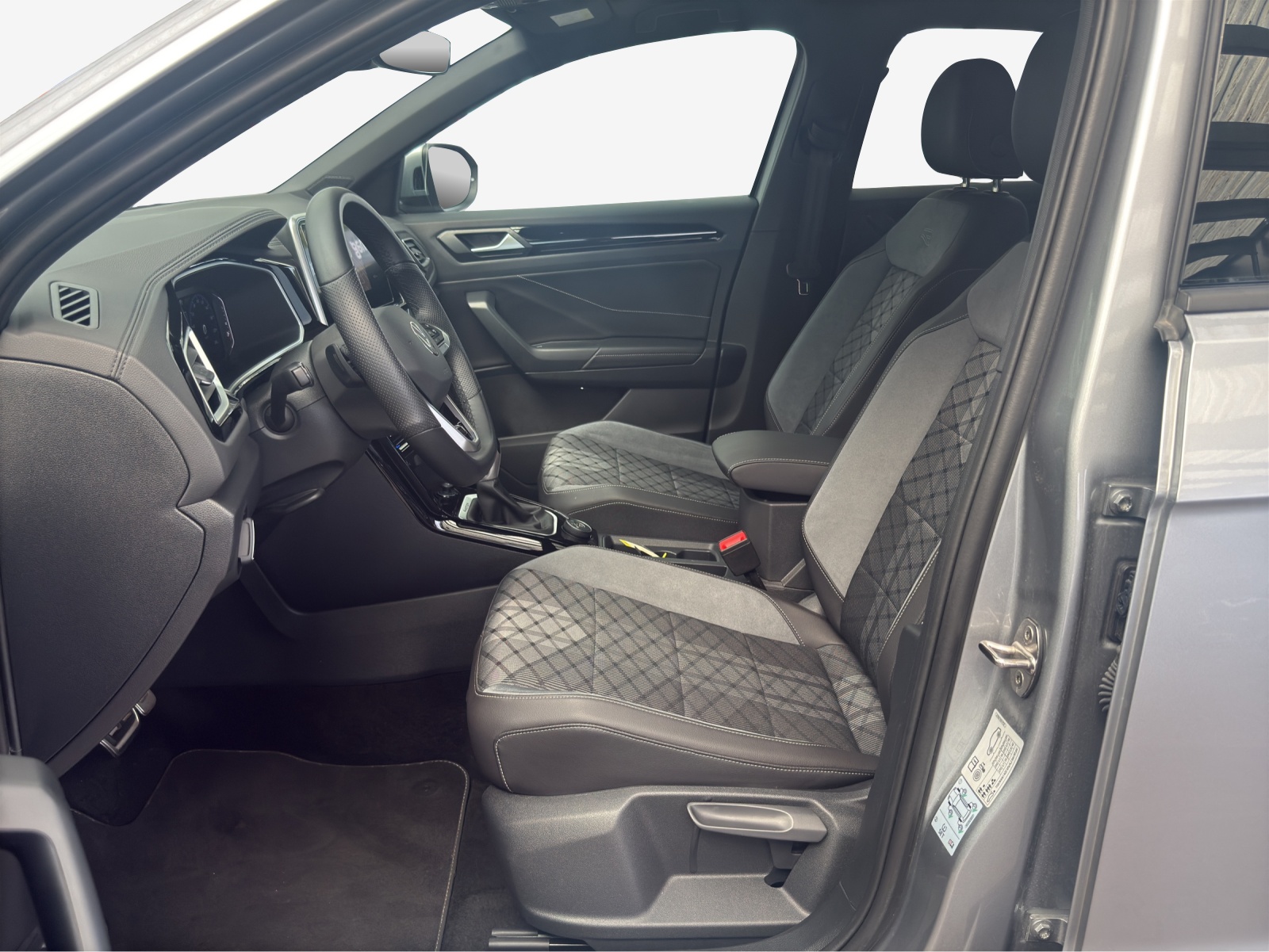 VW T-Roc 2.0 TSI R-Line DSG 4Motion-image-7