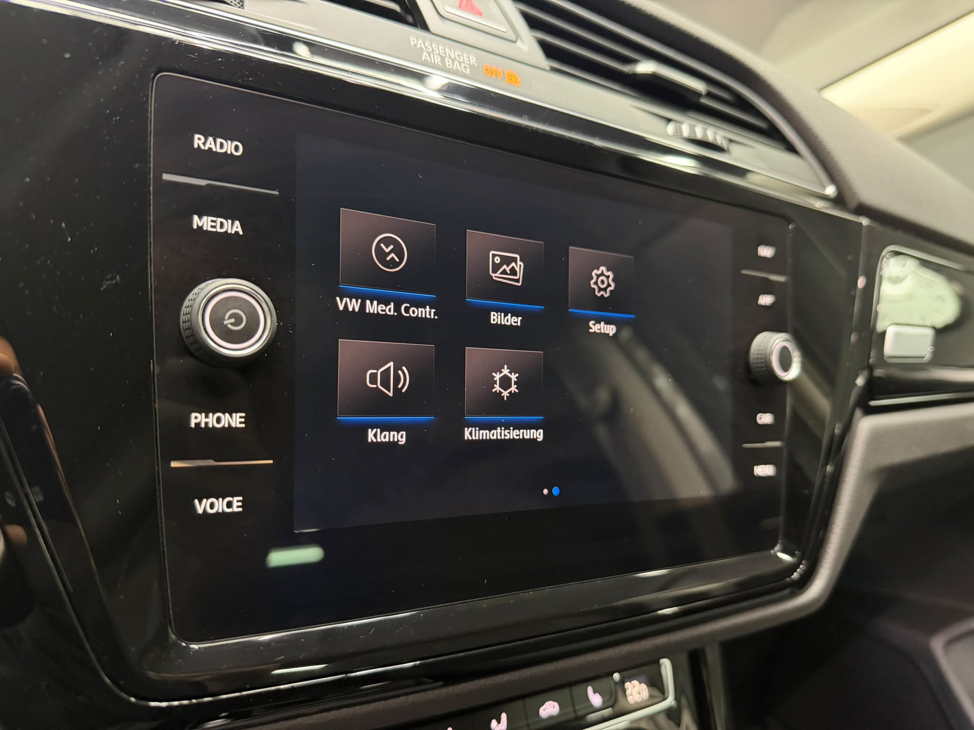 VW Touran 1.5 TSI EVO Highline DSG R Line-image-10