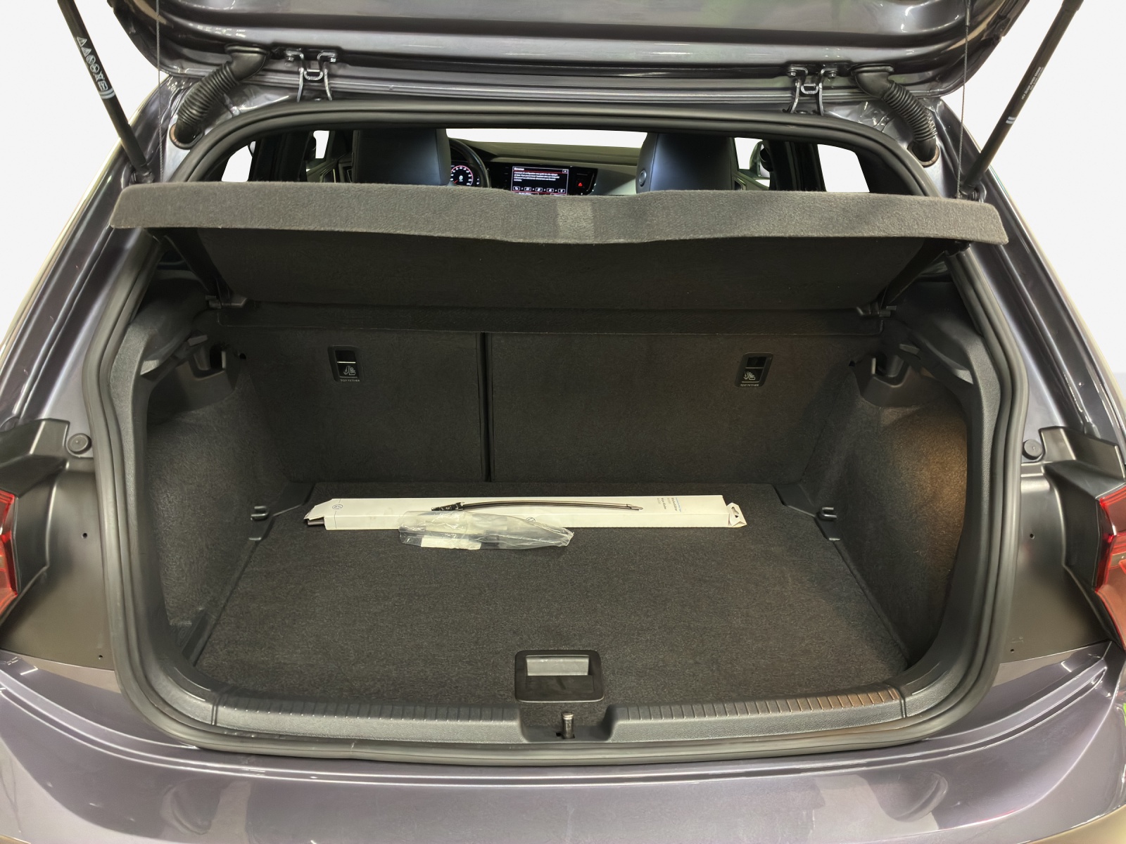 VW Polo 2.0 TSI GTI DSG-image-12