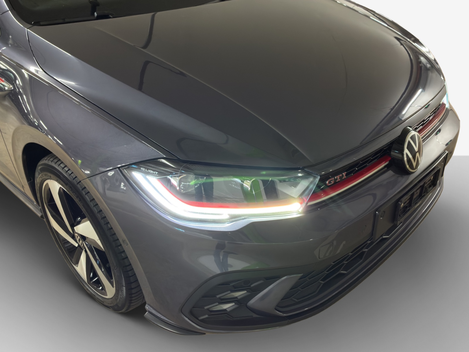 VW Polo 2.0 TSI GTI DSG-image-15